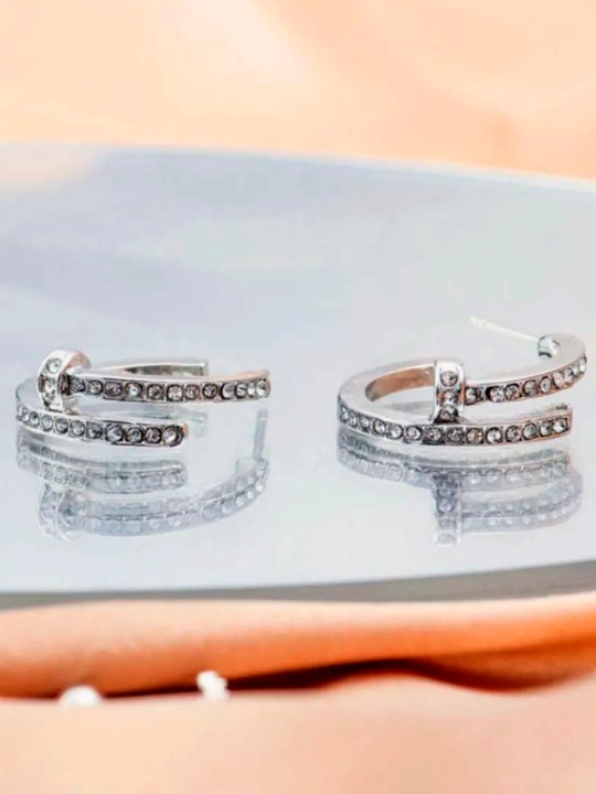 Серьги женские, круглые, со стразами