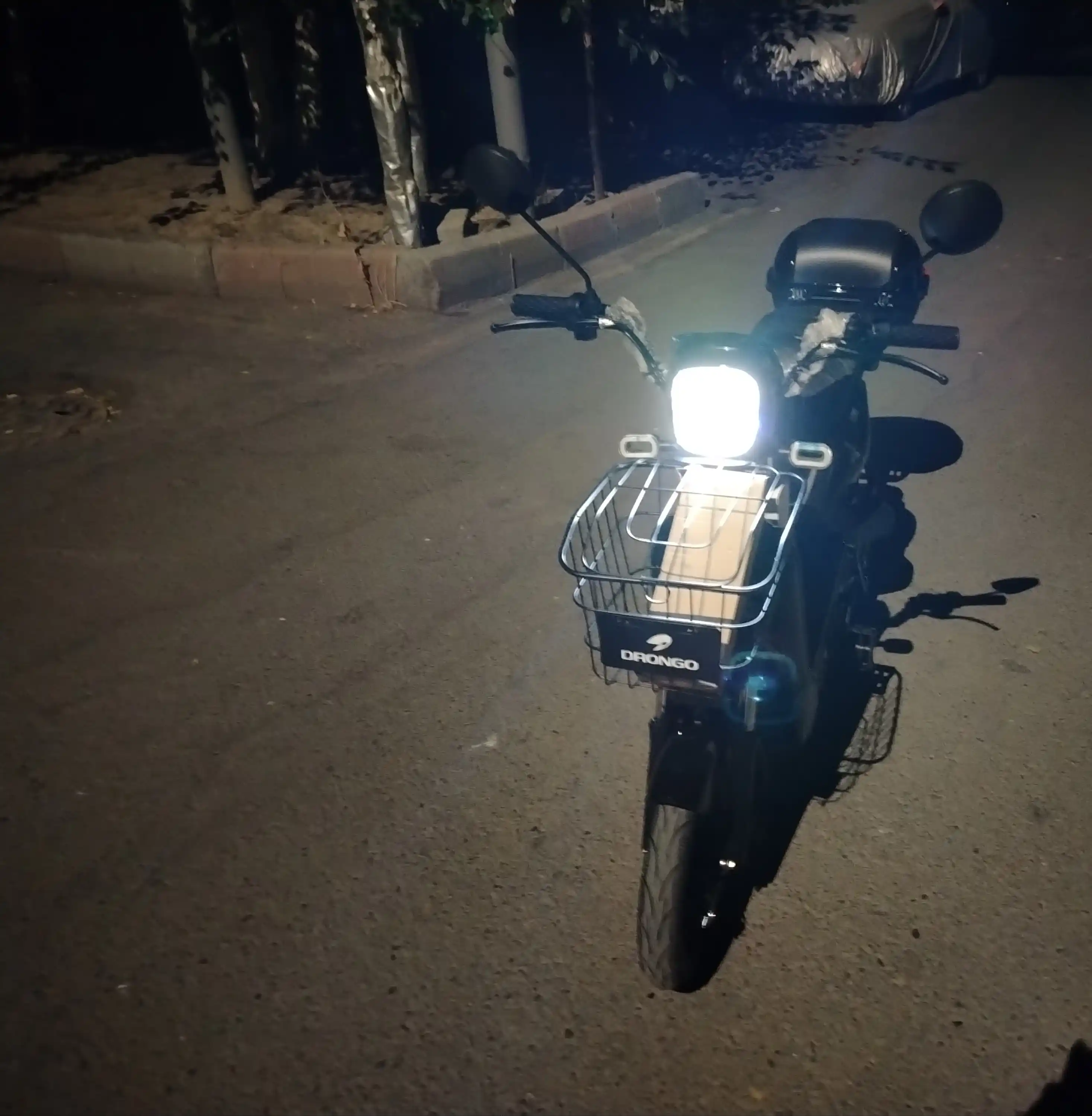 Электроскутер Drongo R14 с бонусом в комплекте