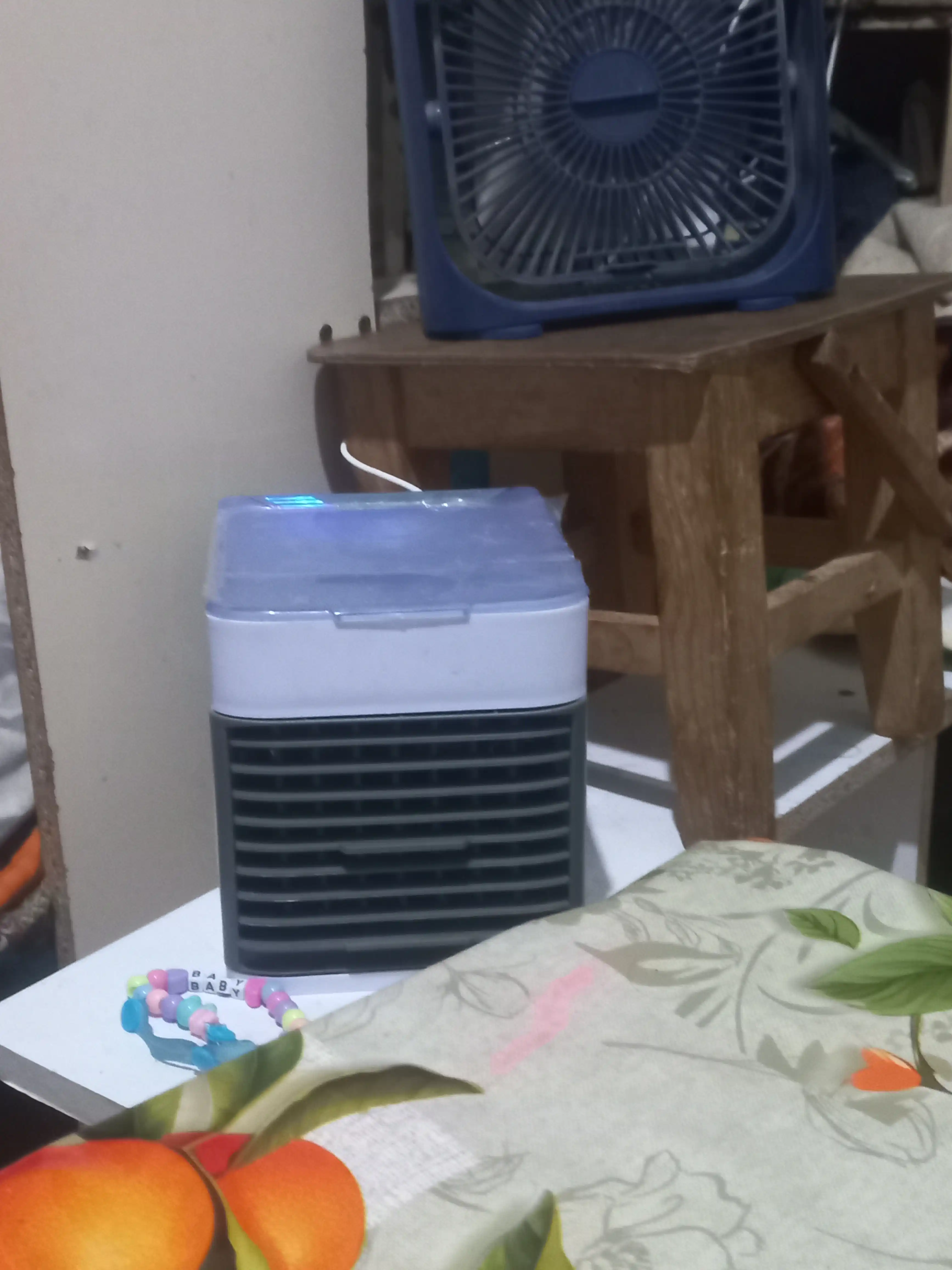 Portativ mini havo sovutgich Arctic Eco Air 3 tada 1 — namlagich va ventilyator