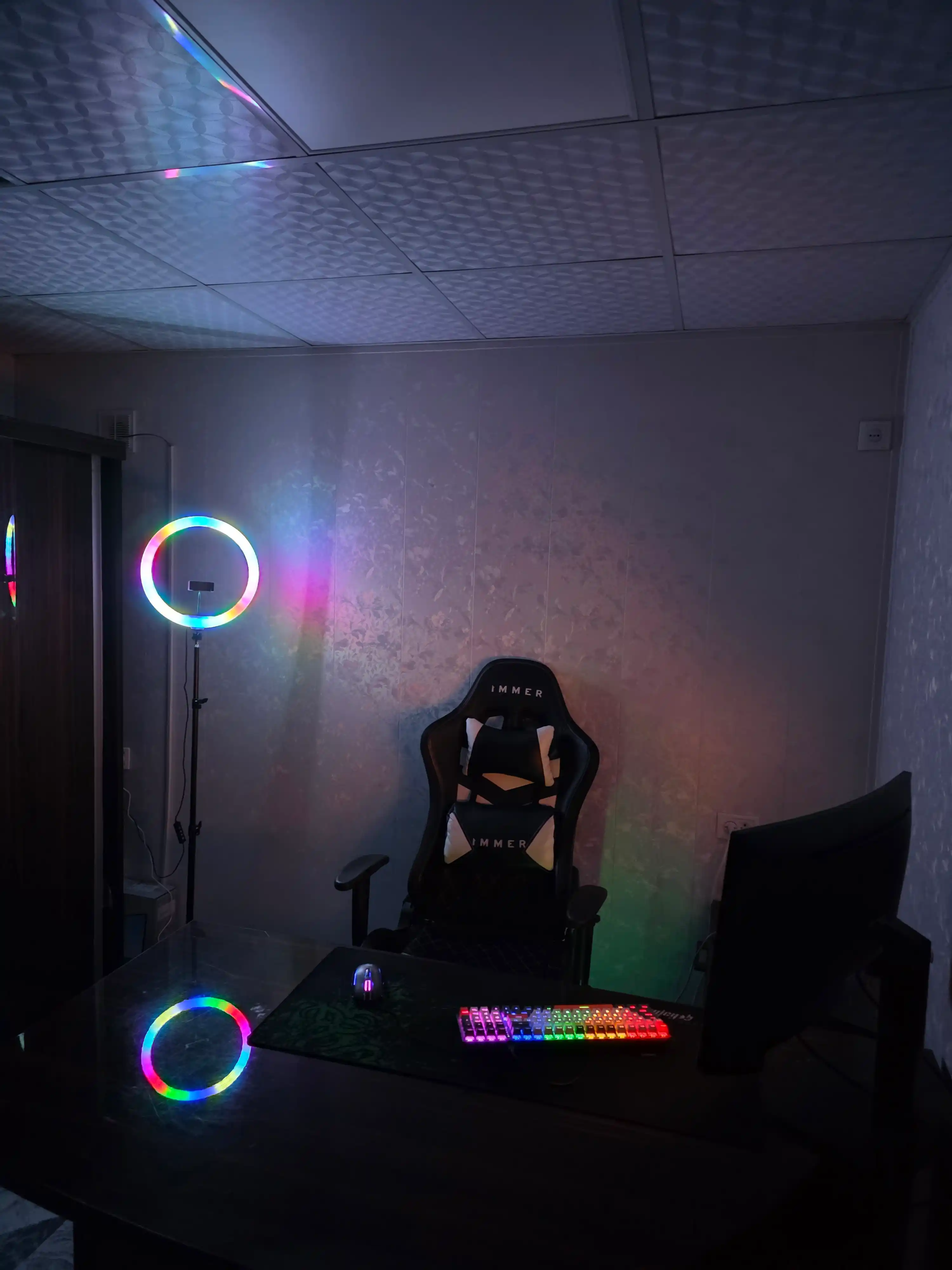 Selfi lampasi, halqali, RGB, LED, shtativ bilan 210 sm