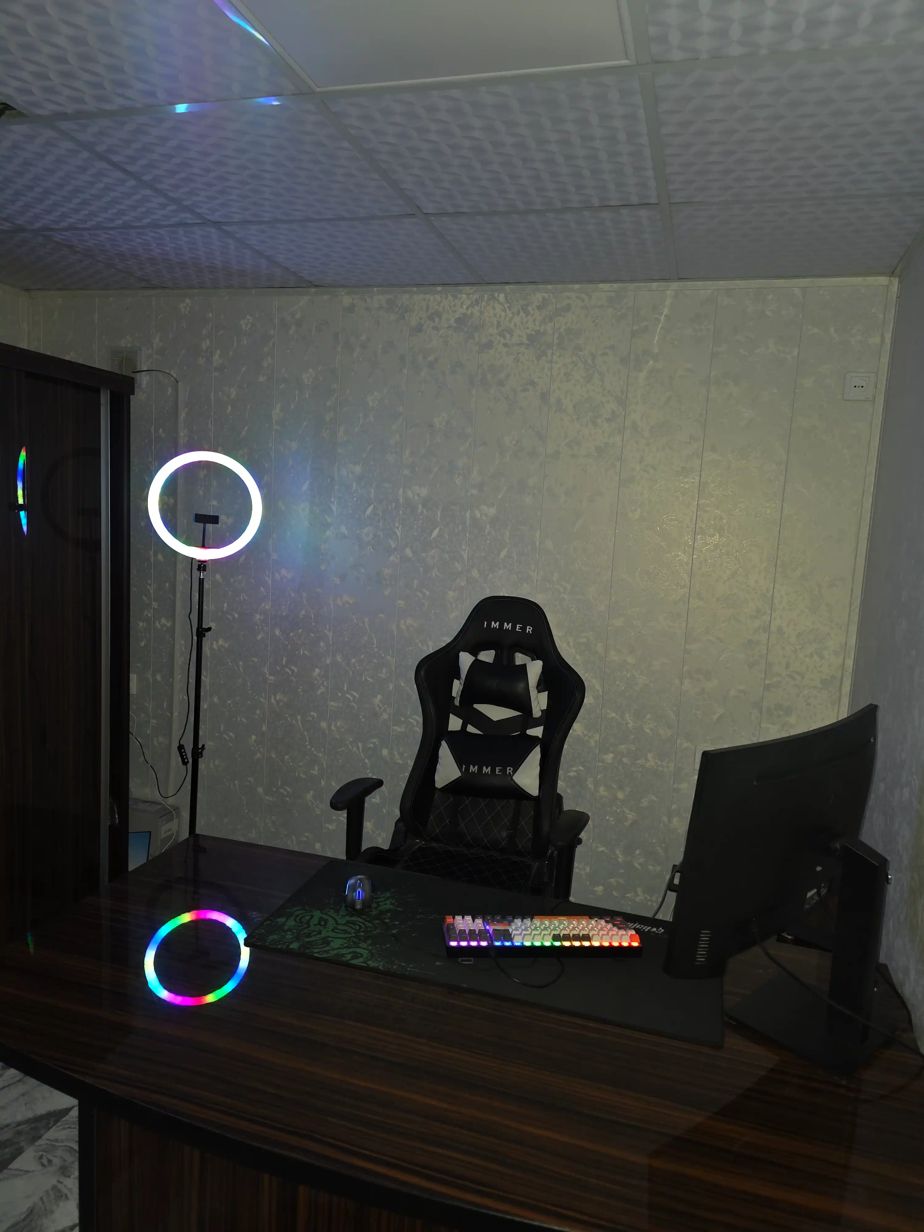 Selfi lampasi, halqali, RGB, LED, shtativ bilan 210 sm