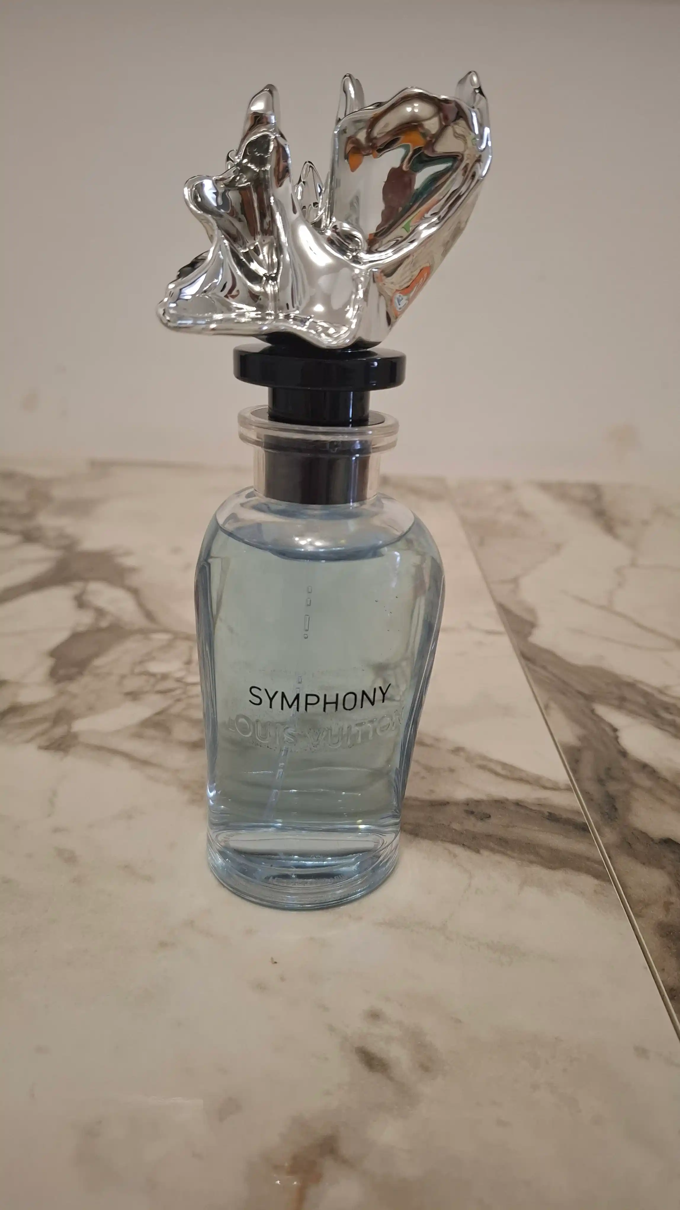 Ayollar va erkaklar uchun parfyumlangan suvi LV SYMPHONY