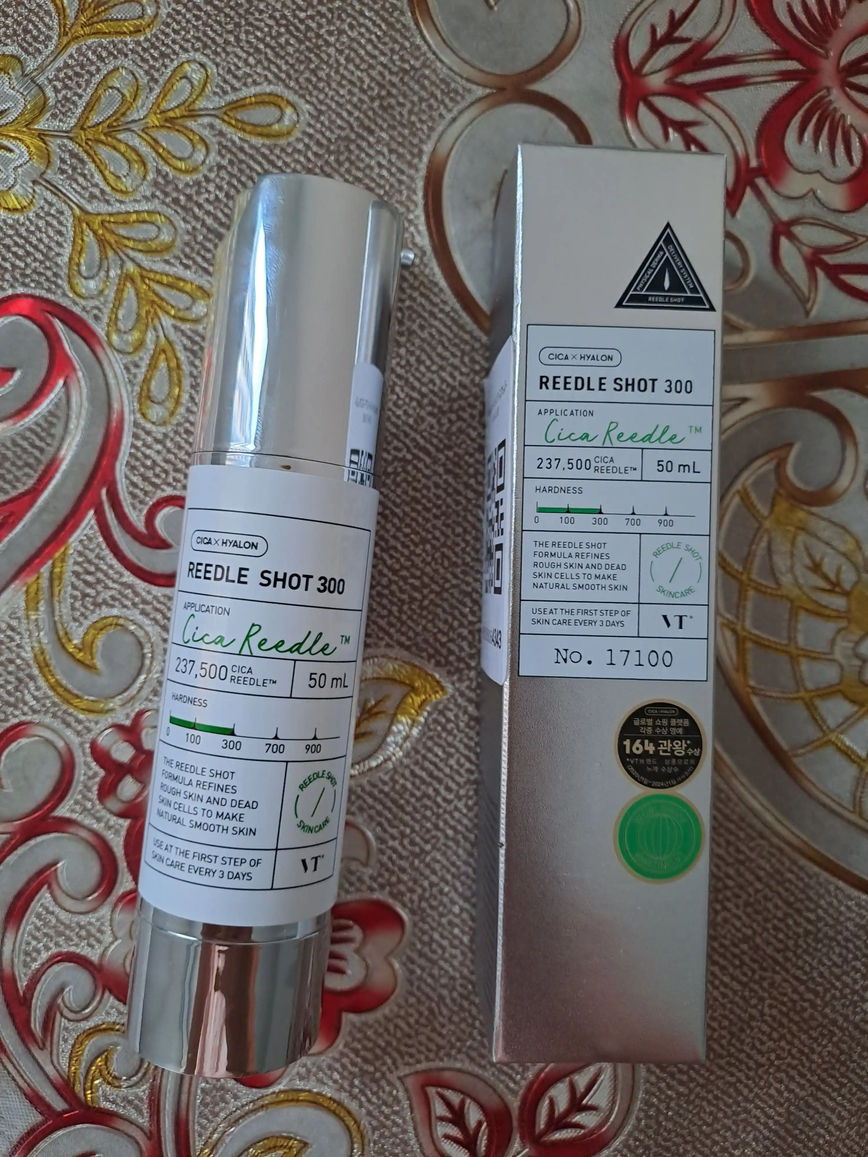 VT Reedle Shot 100/300 – CICA mikro-ignali yuz serumi, chuqur tiklovchi va silliqlovchi