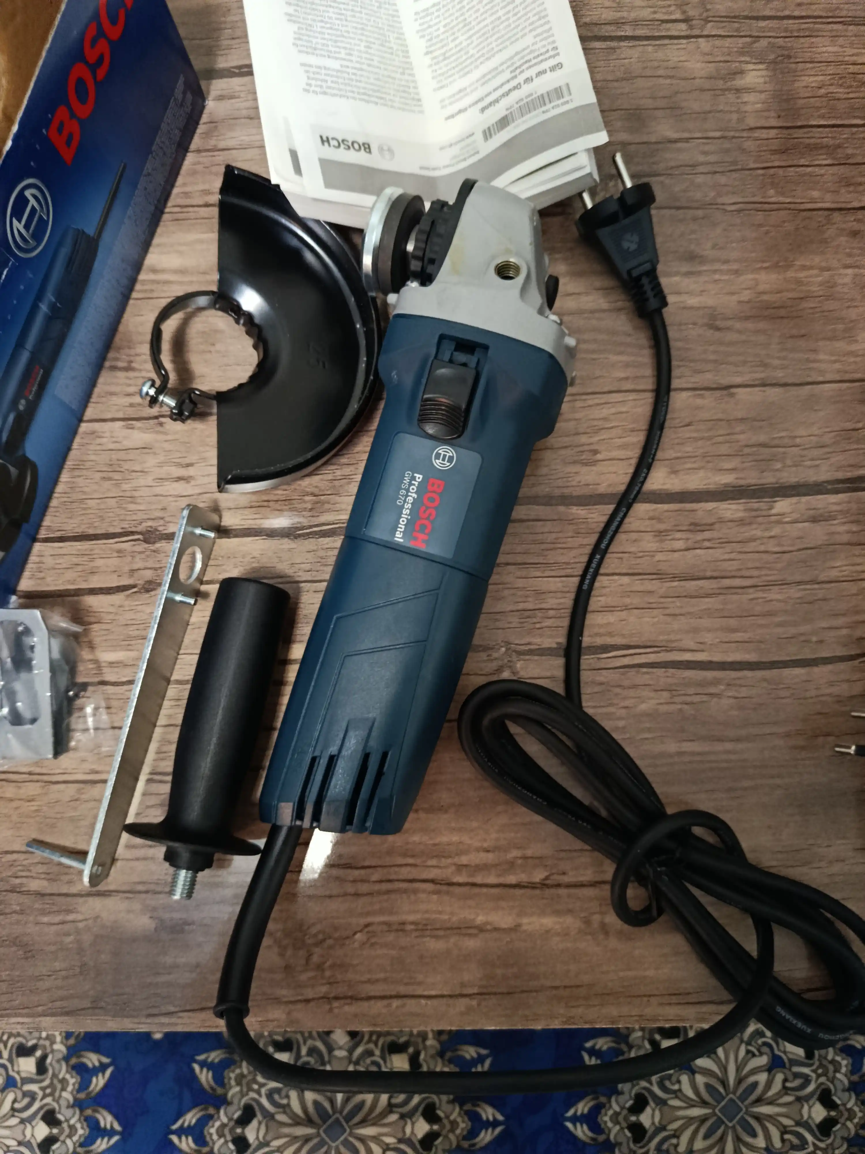 Болгарка УШМ Bosch GWS 670: 670Вт, 125 мм – надежная, компактная, универсальная
