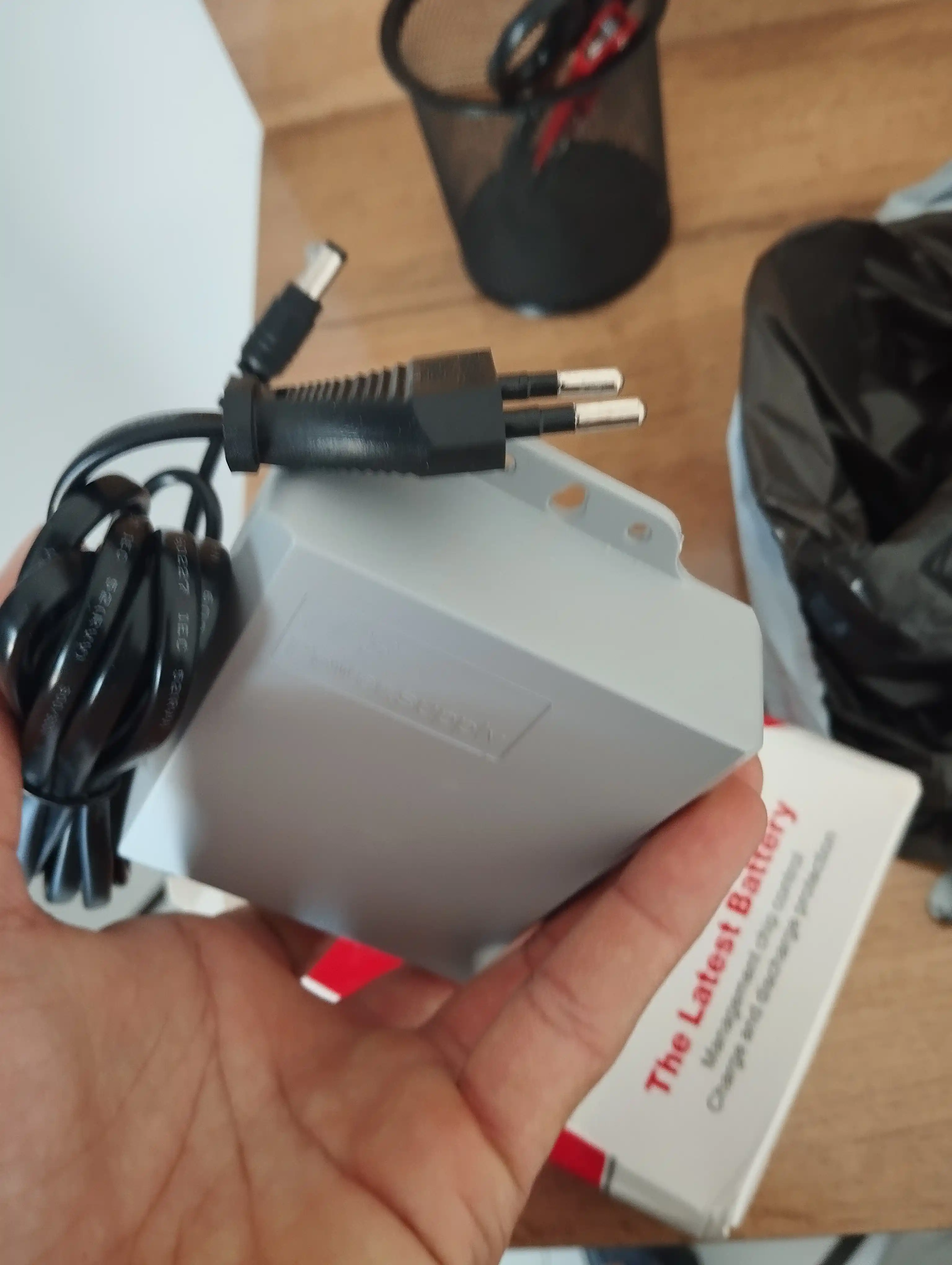 Mini UPS один выход 12 Вт, 1.5A ИБП для роутеров и камеры