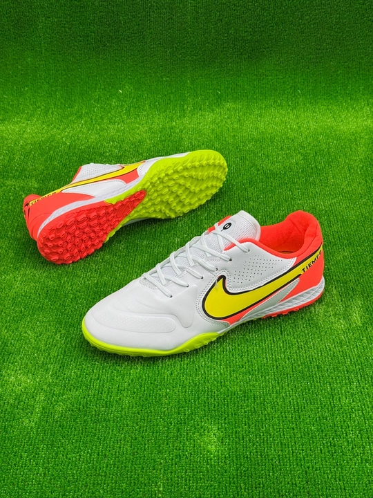 Professional butsi va sorokonojkalar F50, PREDATOR, AIR ZOOM