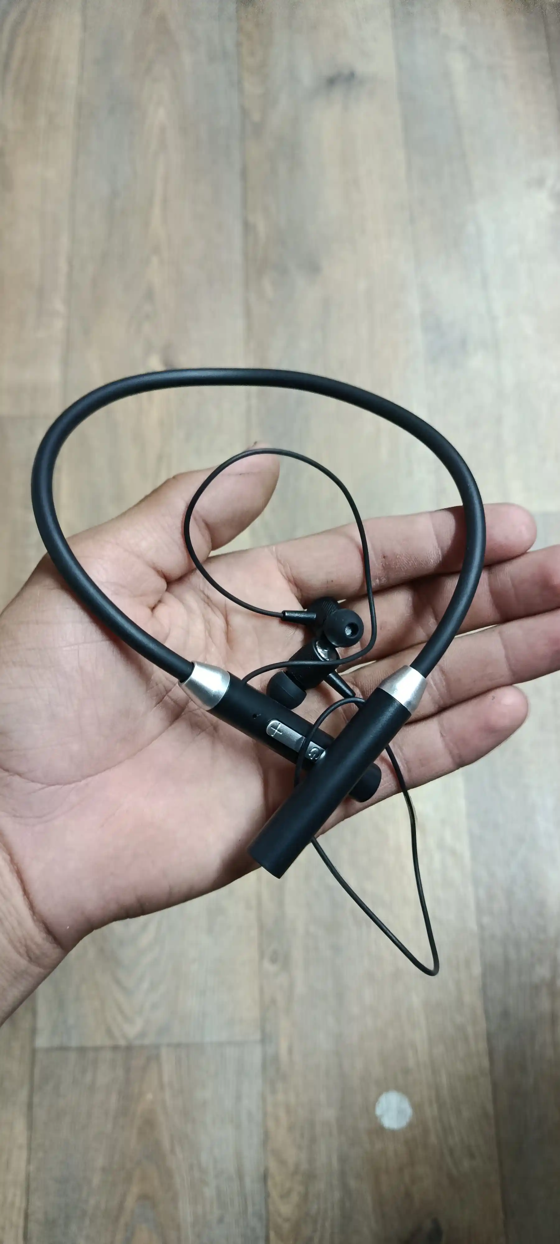 Simsiz bluetooth naushniklar 12D, quloqchin bo'yinbog' quloqchinlar