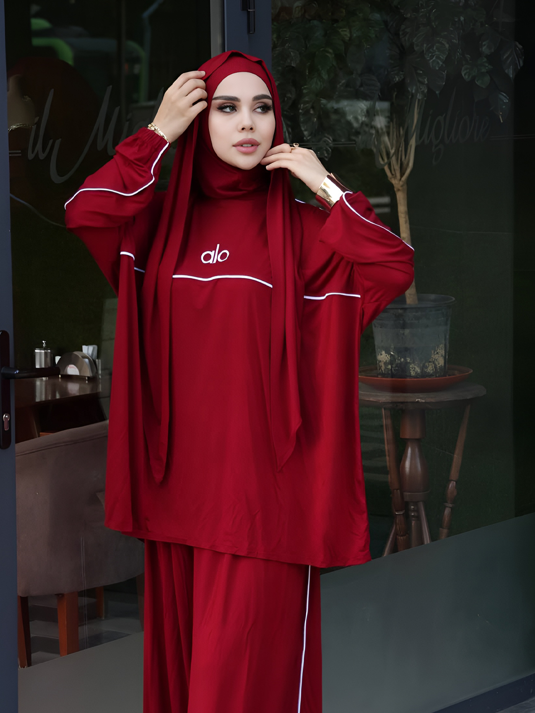 Onam haqiqatan ham oglining jinsiy aloqada bolishini xohlaydi, lekin ATS xalaqit bermoqda. Orta asr pornosini onlayn tomosha qiling