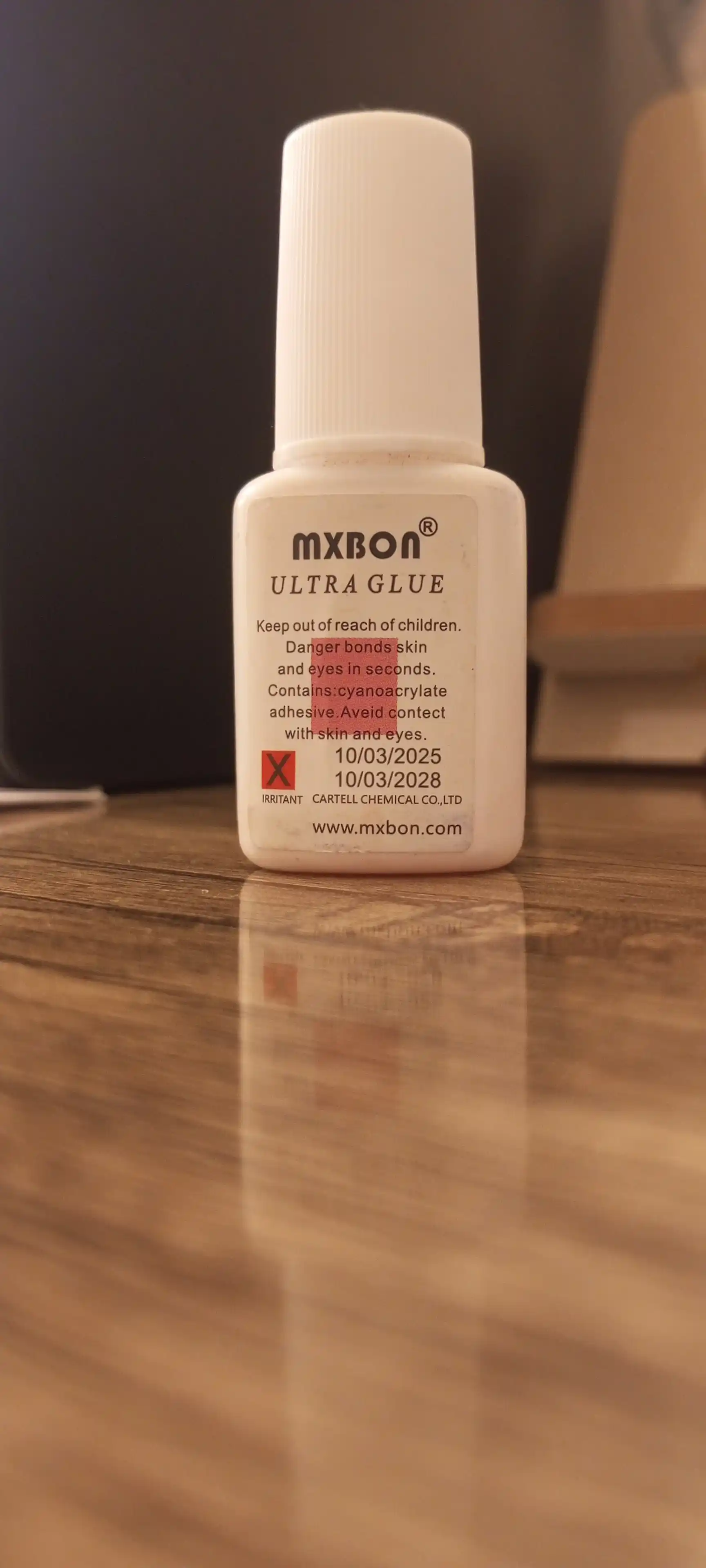 Клей с кисточкой Mxbon для искусственных ногтей