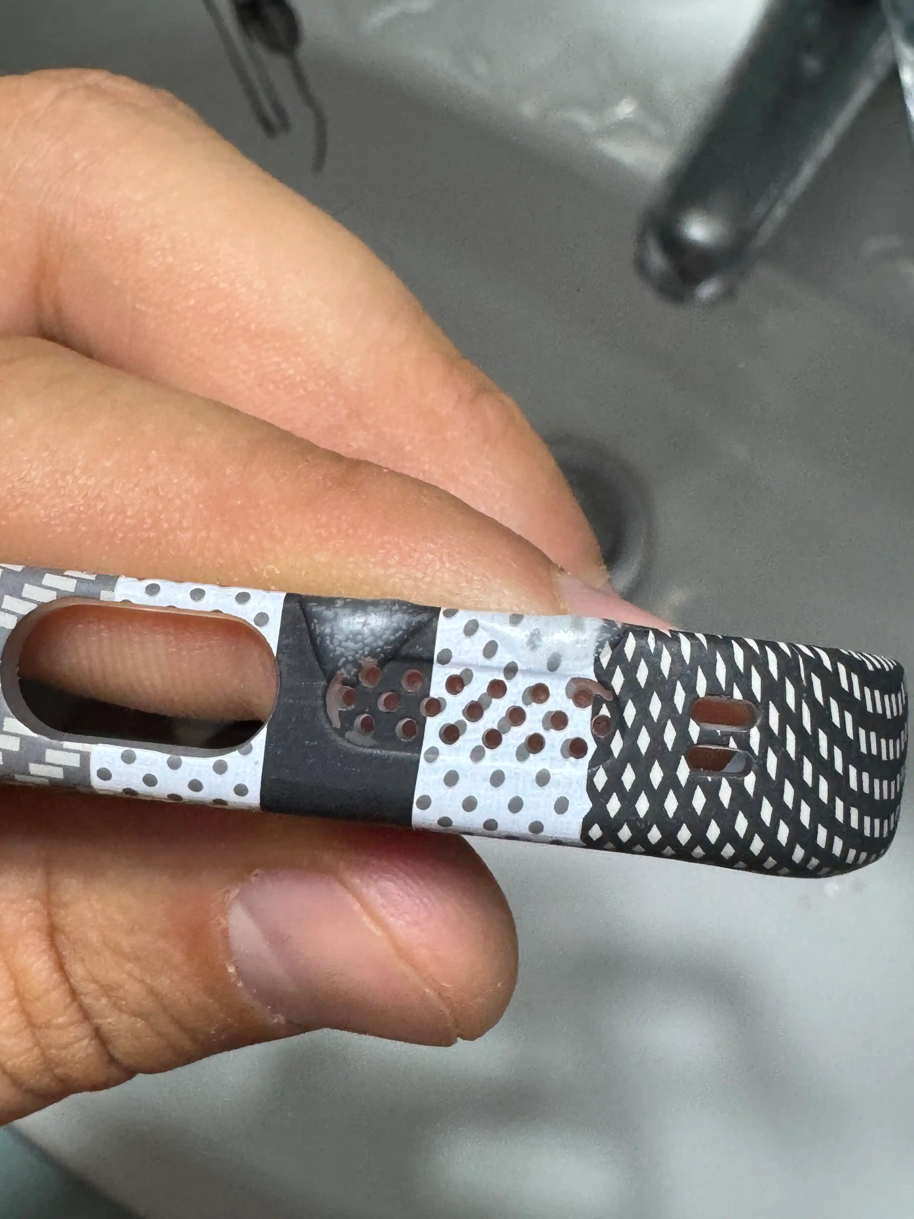 IPhone 13, 14, 15, 16 Pro, Pro Max uchun Magsafe karbon g'iloflar