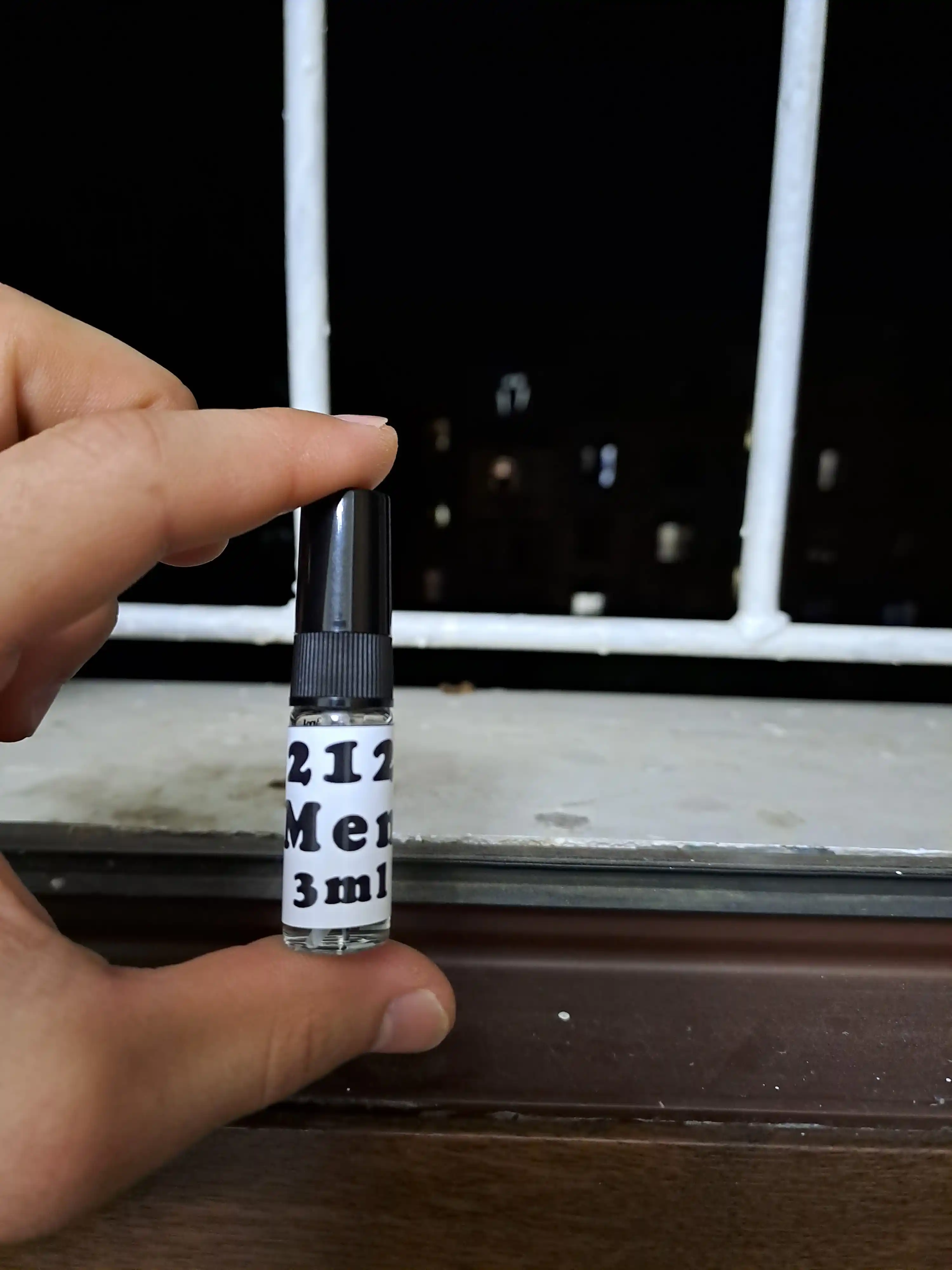 Erkaklar atiri 212 Men NYC, Fransiya