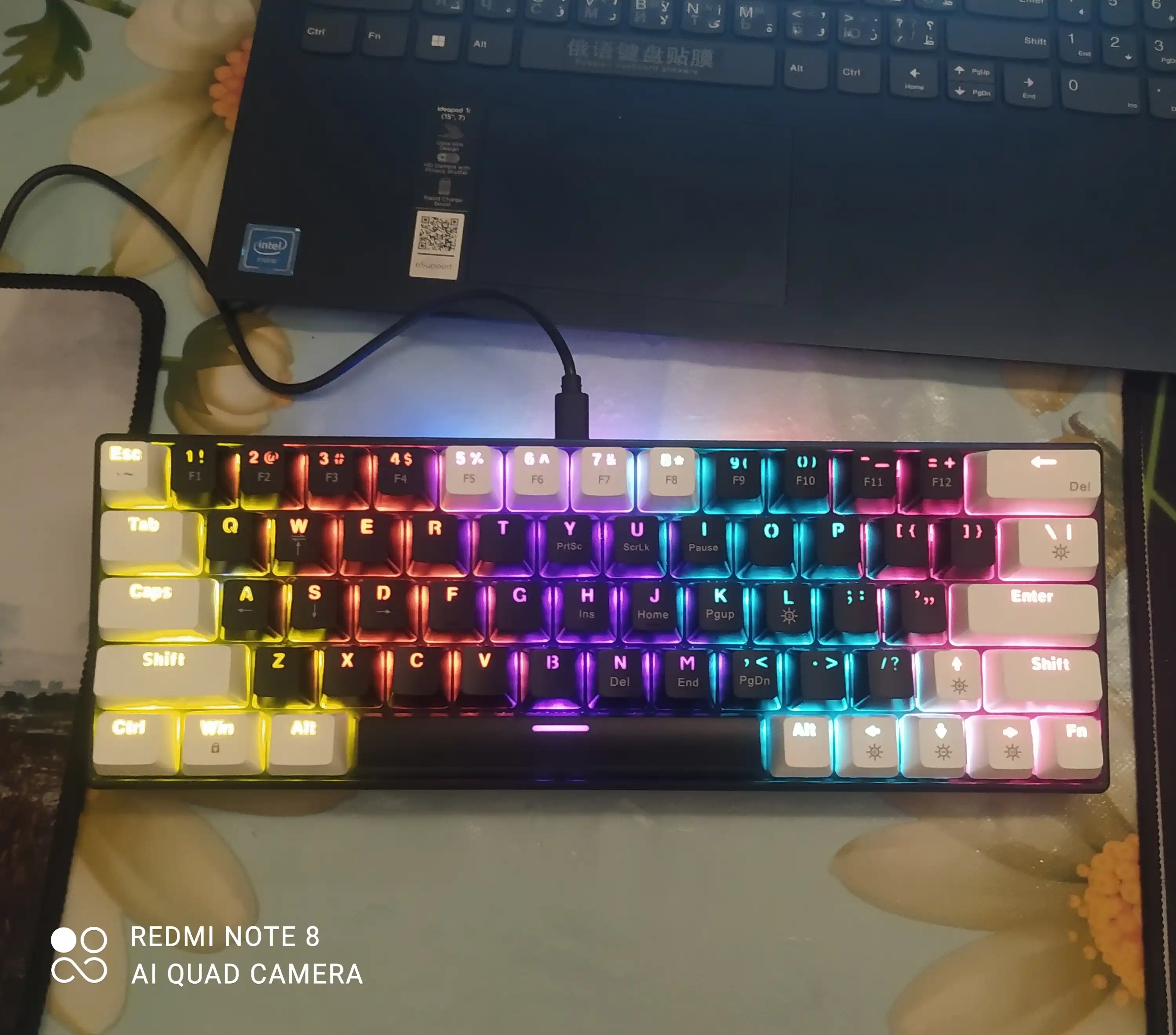 Ajoyib kamalak RGB yoritgichli ZIFRIEND T62 mexanik klaviaturasi