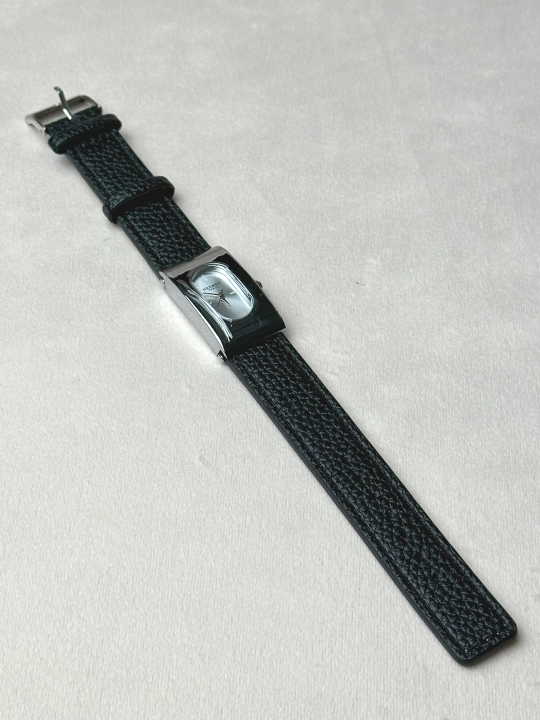 Ayollar va qizlar uchun noodatiy uslubdagi kvarts mexanizmli qo'l soatlar - LUNA watches