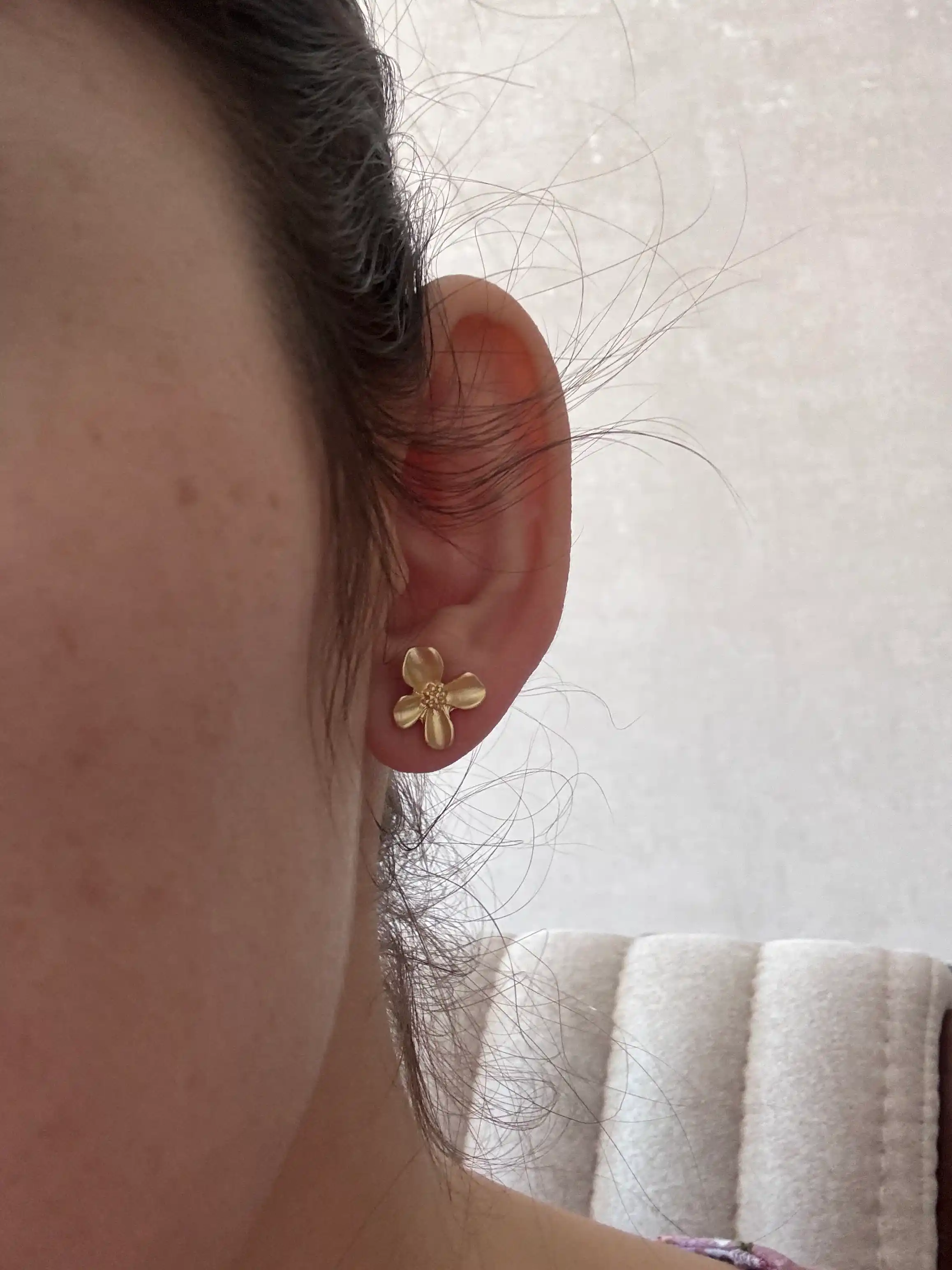 Серьги для женщин, легкие и гладкие