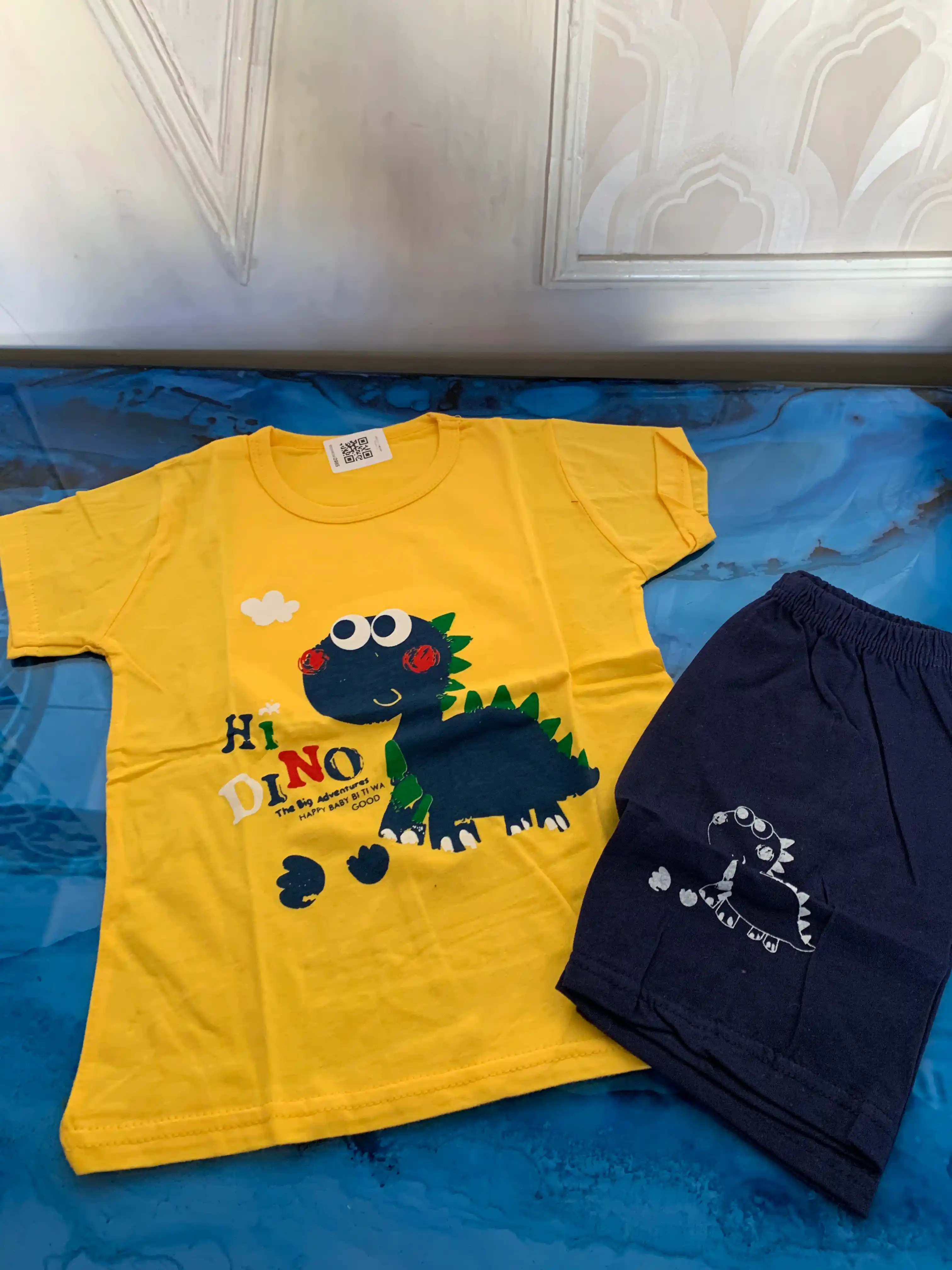 Yozgi bolalar to‘plami futbolka va shortik — o‘g‘il va qiz bolalar uchun