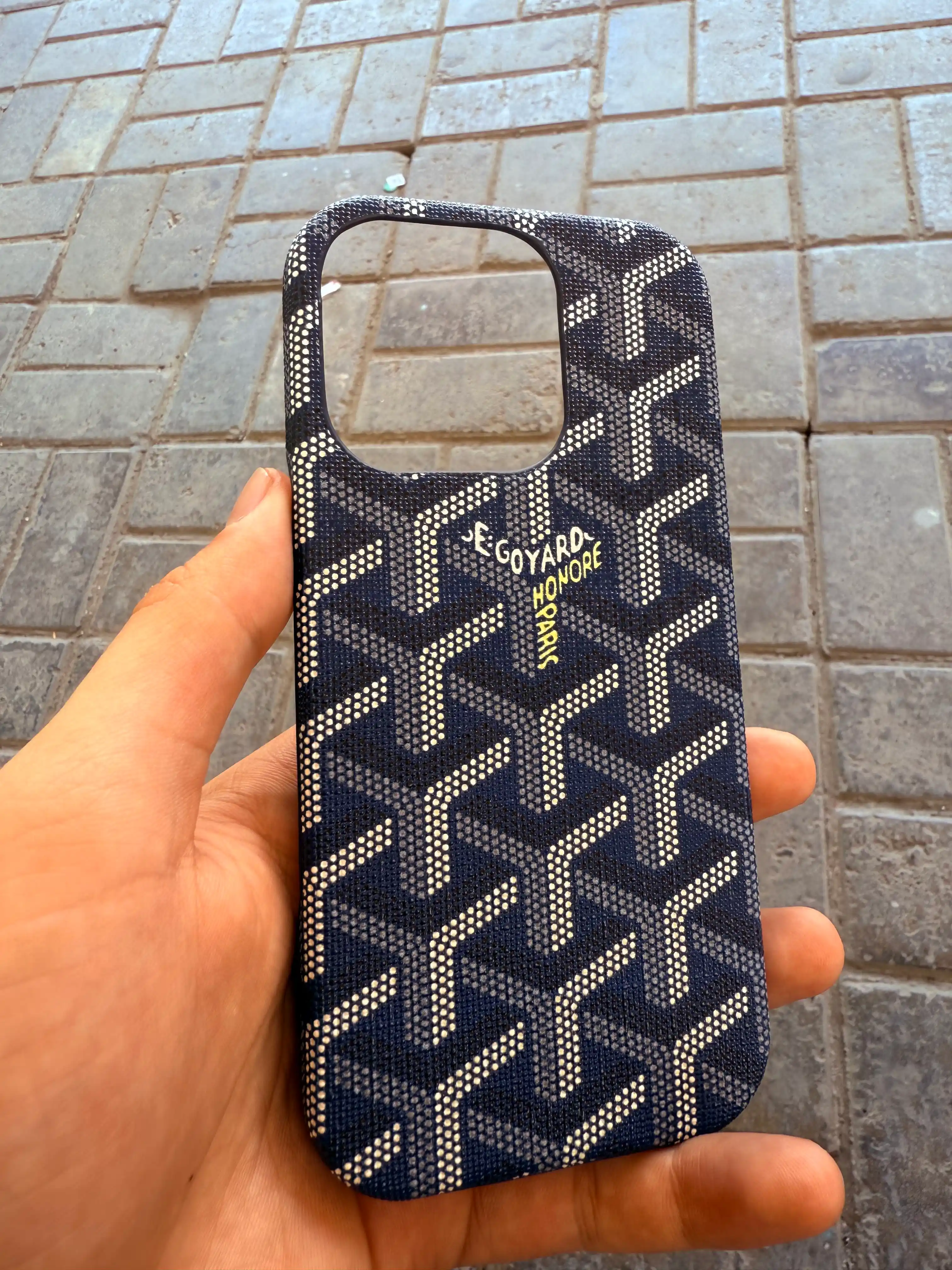 Чехол для iPhone с текстурой Goyard