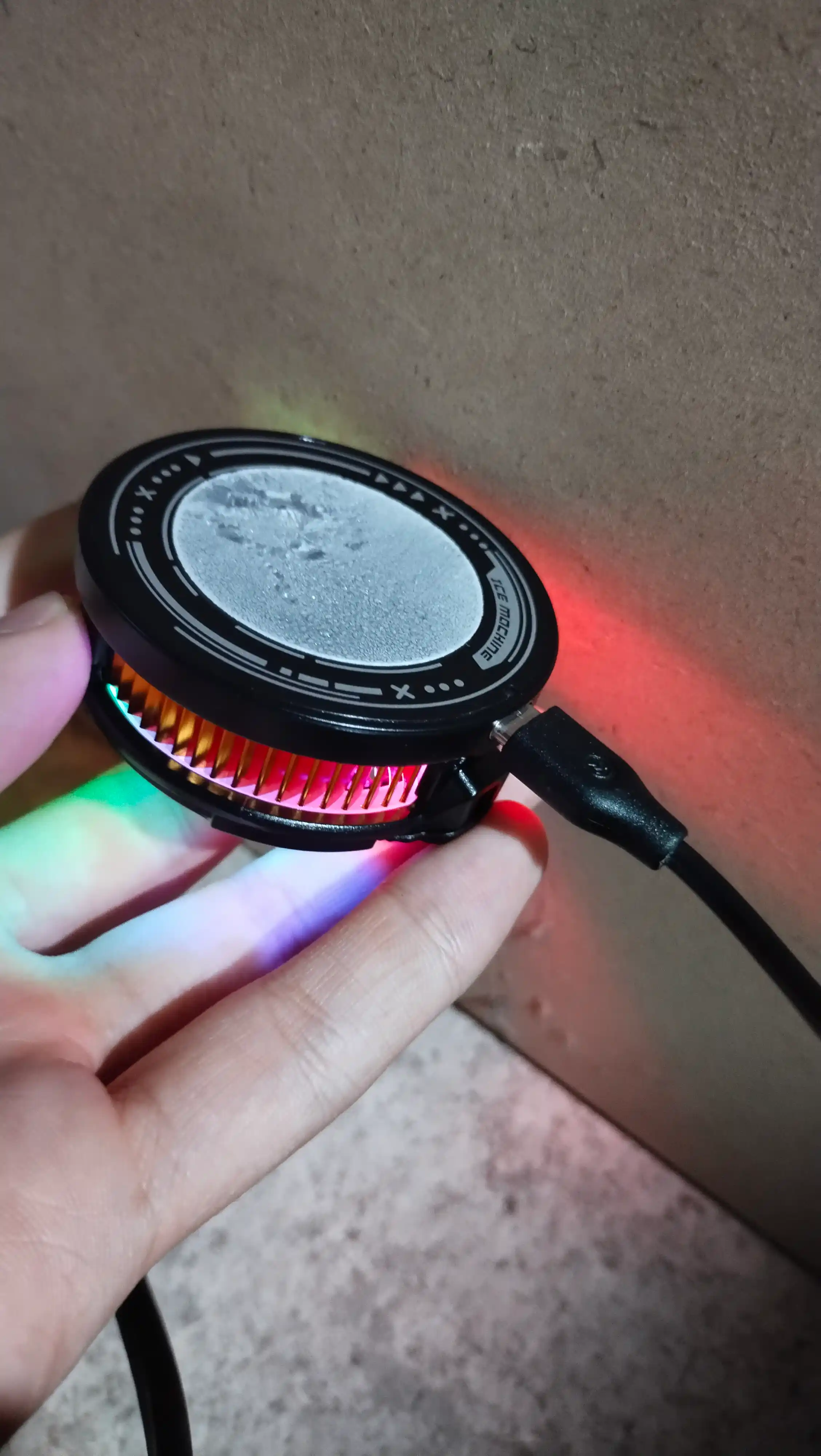 Магнитный охладитель для телефона — RGB-светодиодная подсветка, 3 скорости, питание Type-C