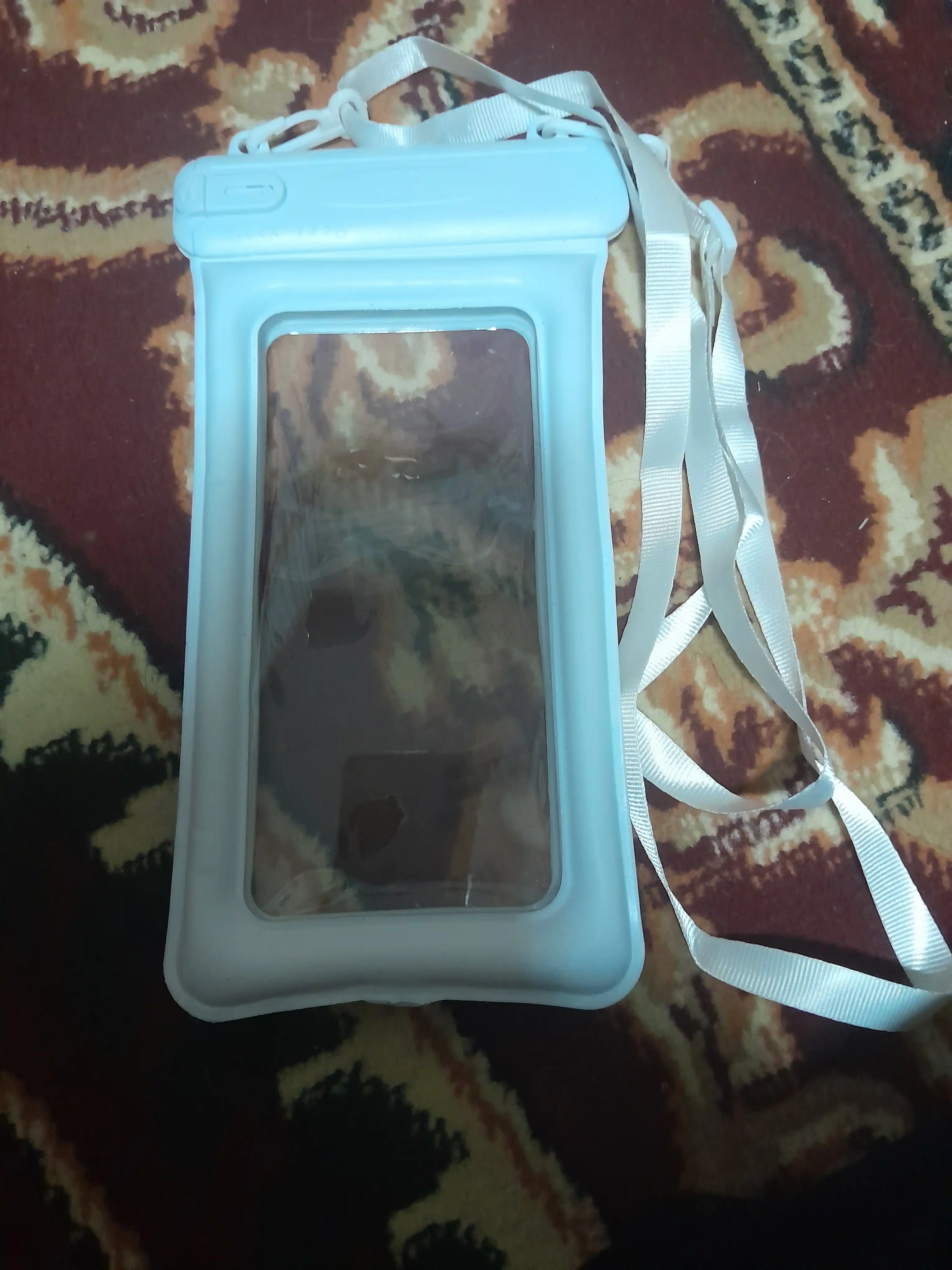 Telefon uchun suv o‘tkazmaydigan g‘ilof, germetik va universal chexol, basseyn uchun