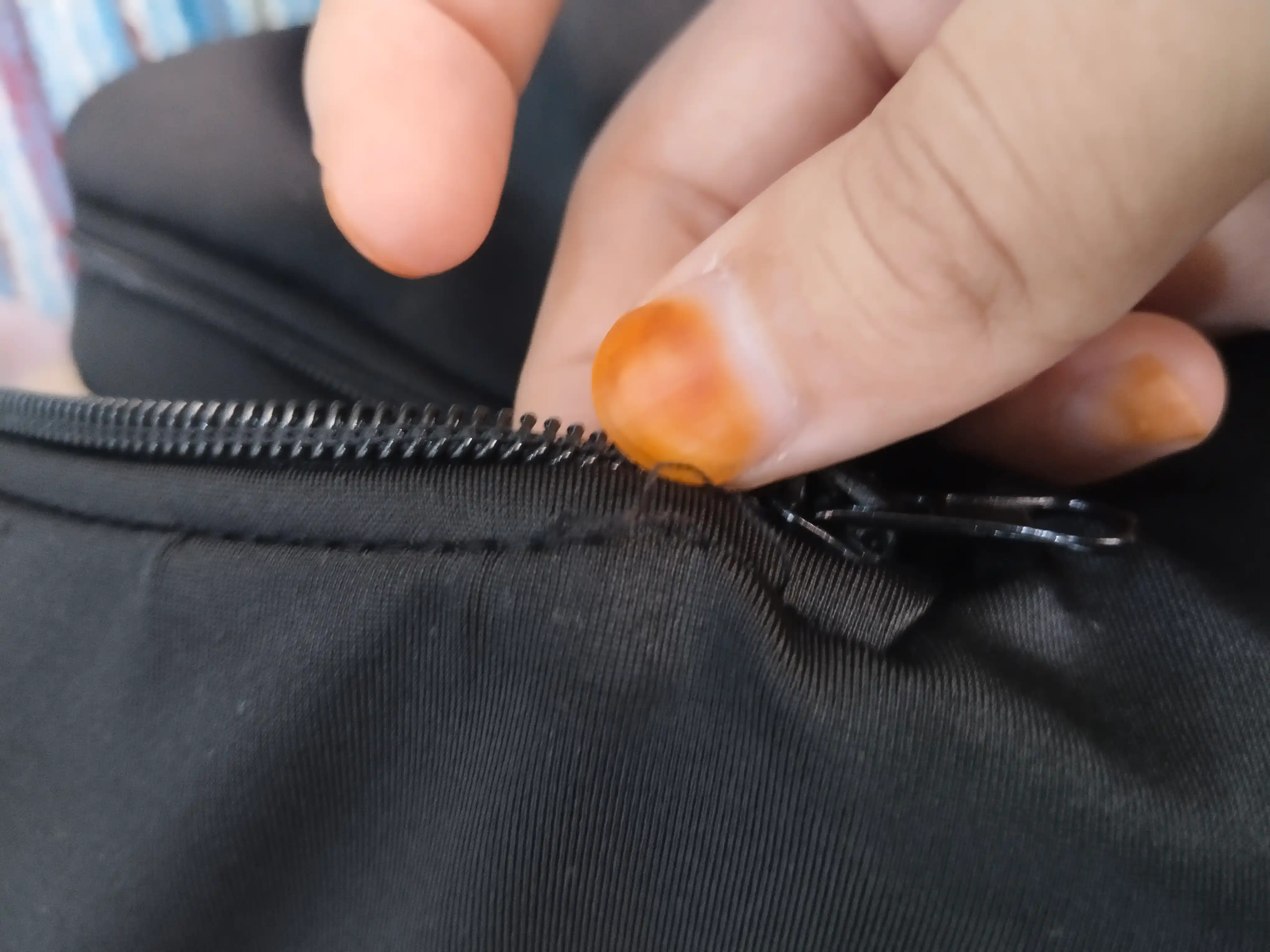 Qisqa shortikli bilan bir qismli sport suzish kostyumi, o'lcham standart