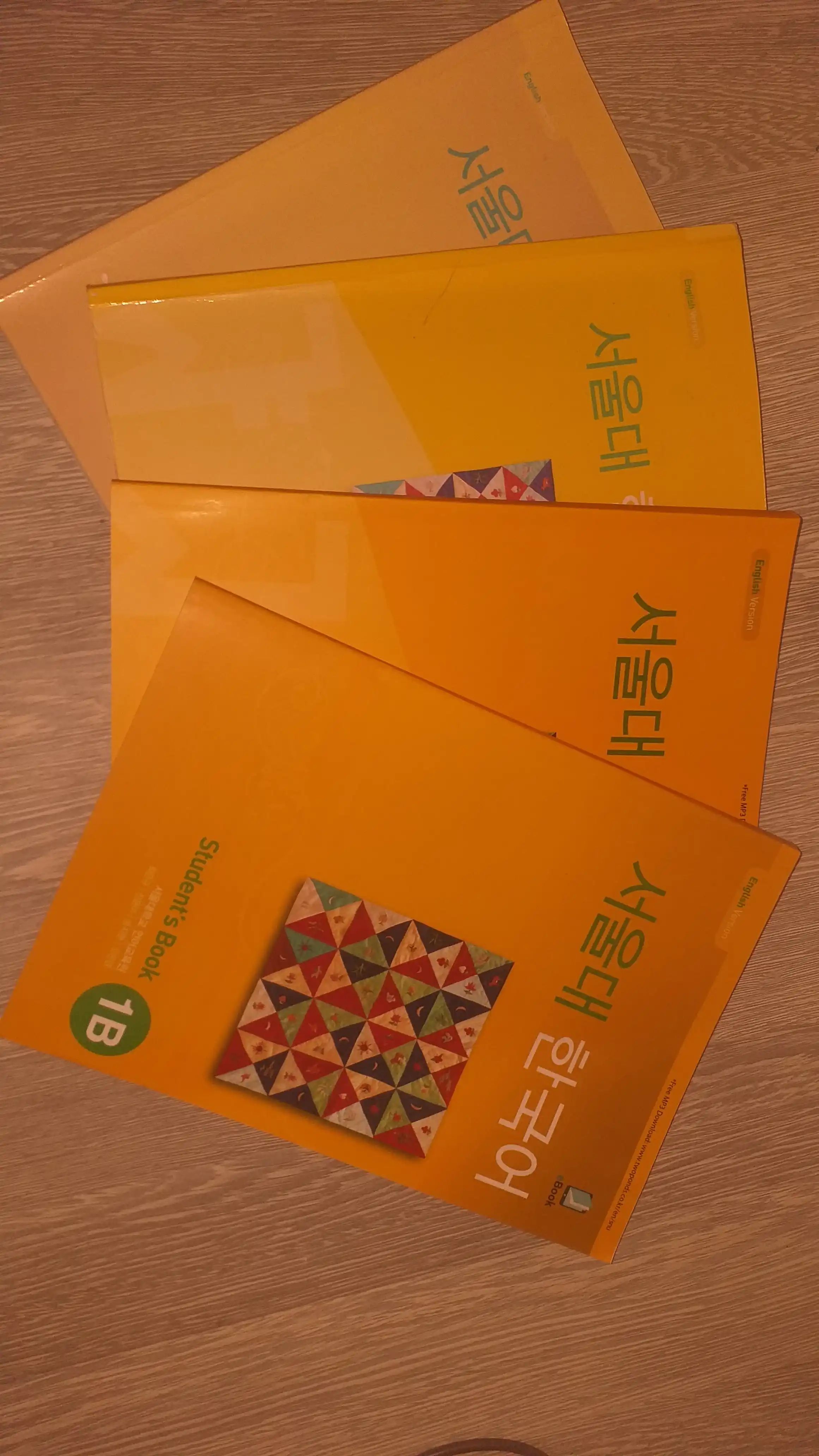 Корейский язык, Корея Seoul university korean 1A Students book 1A Work book