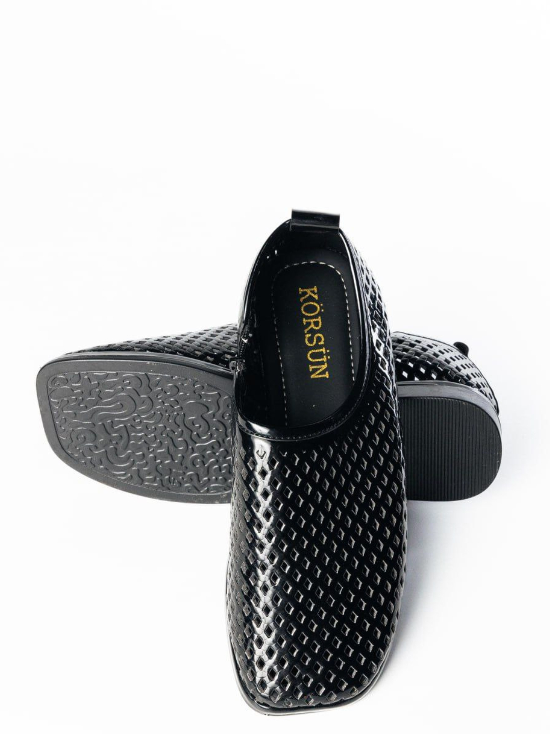 Internetda skunk porno sifatida mast