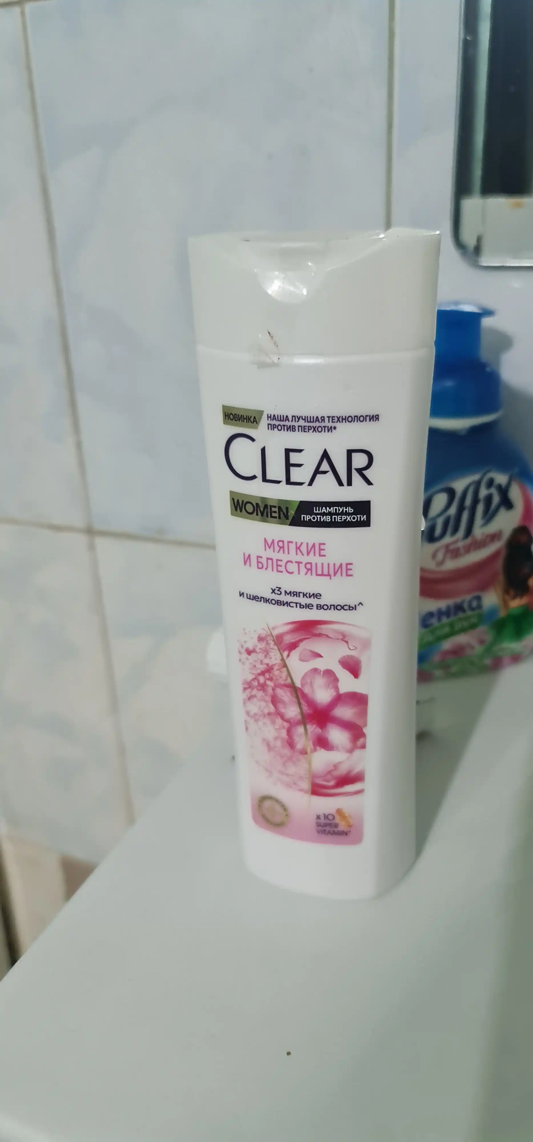 Шампунь для волос Clear Women «Мягкие и блестящие», против перхоти, 380 мл