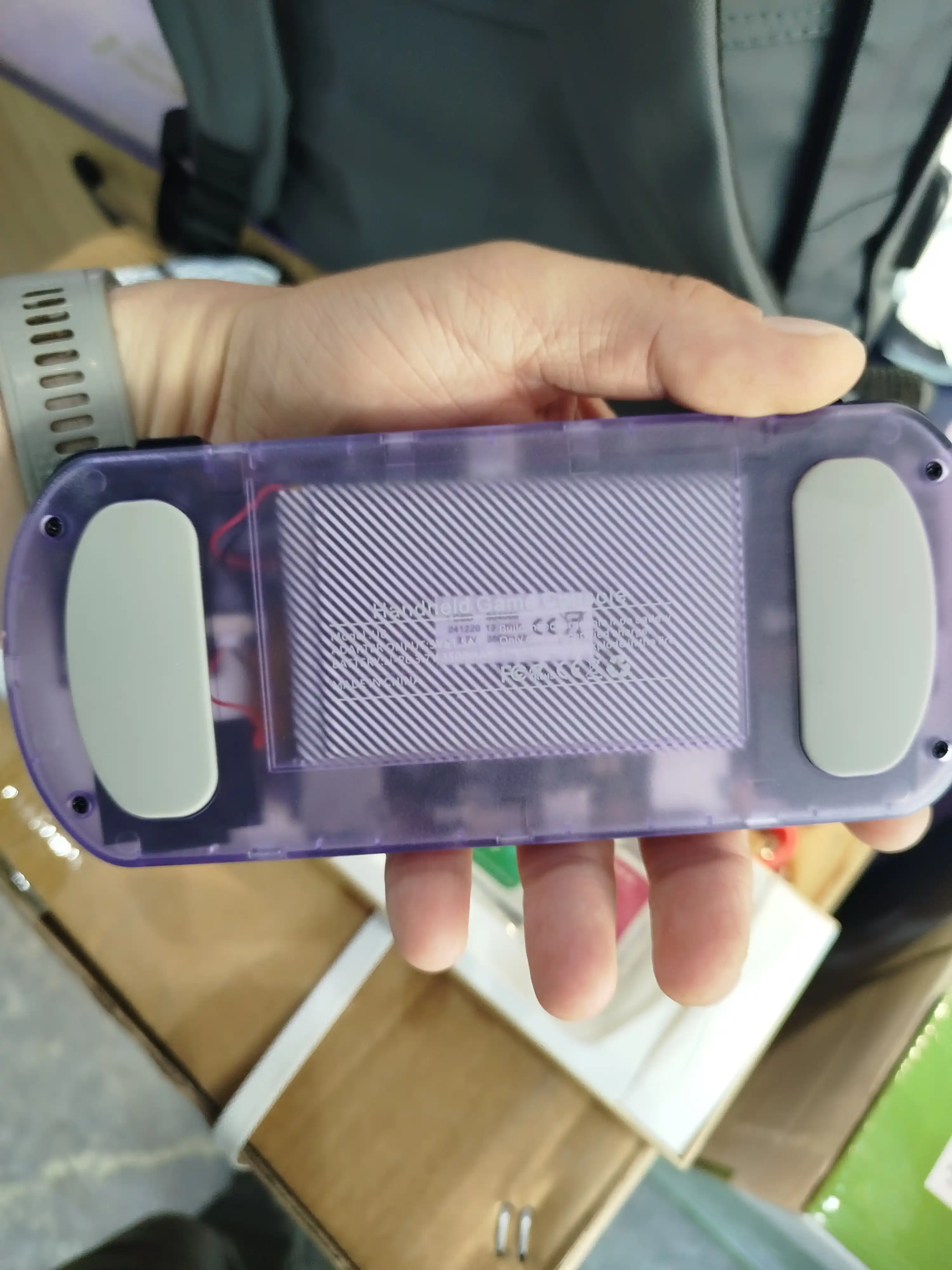 O'yin pristavkasi, portativ konsoli, 64 gb