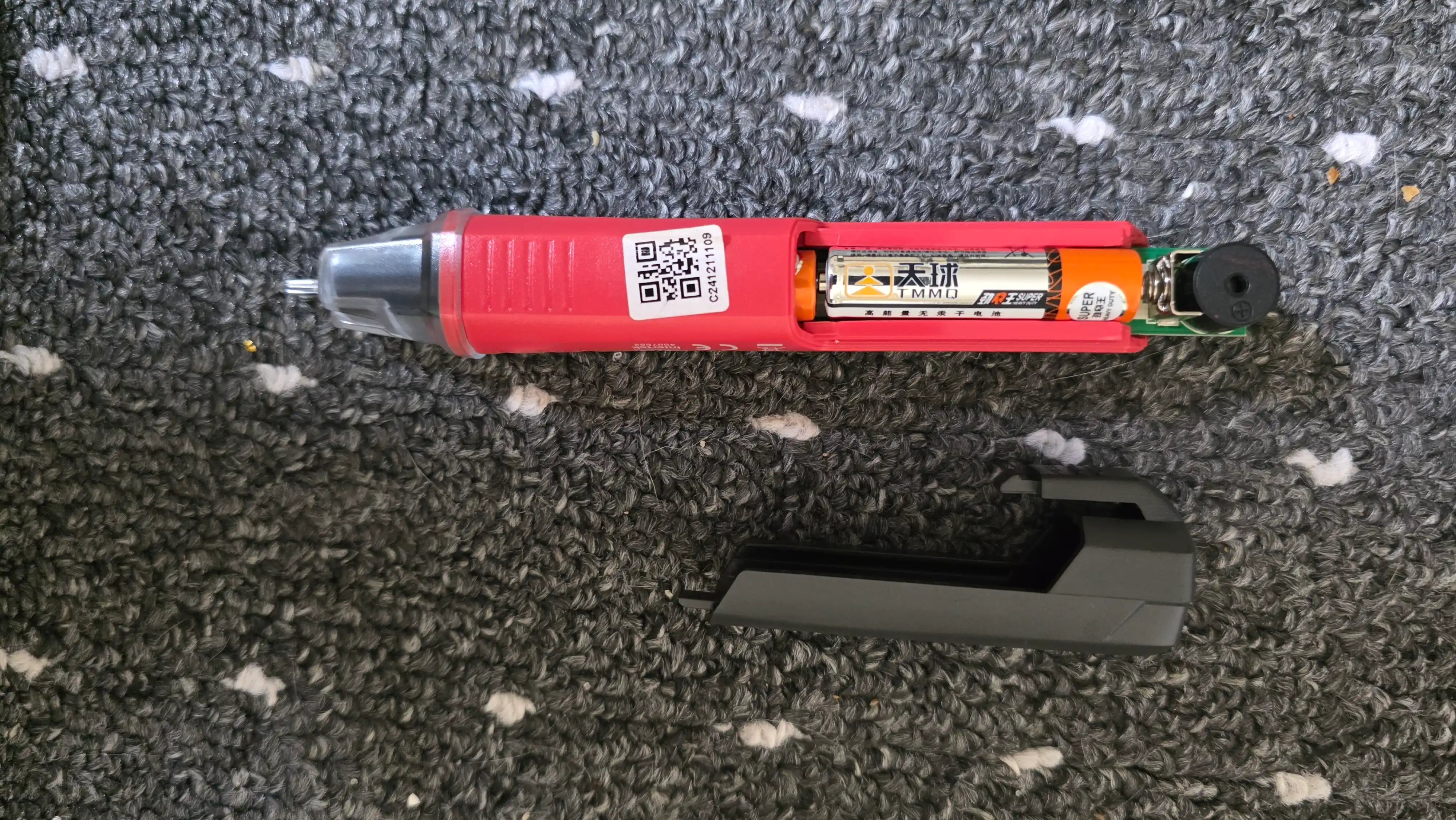 Kontaktsiz detektor, indikator UNI-T UT12D