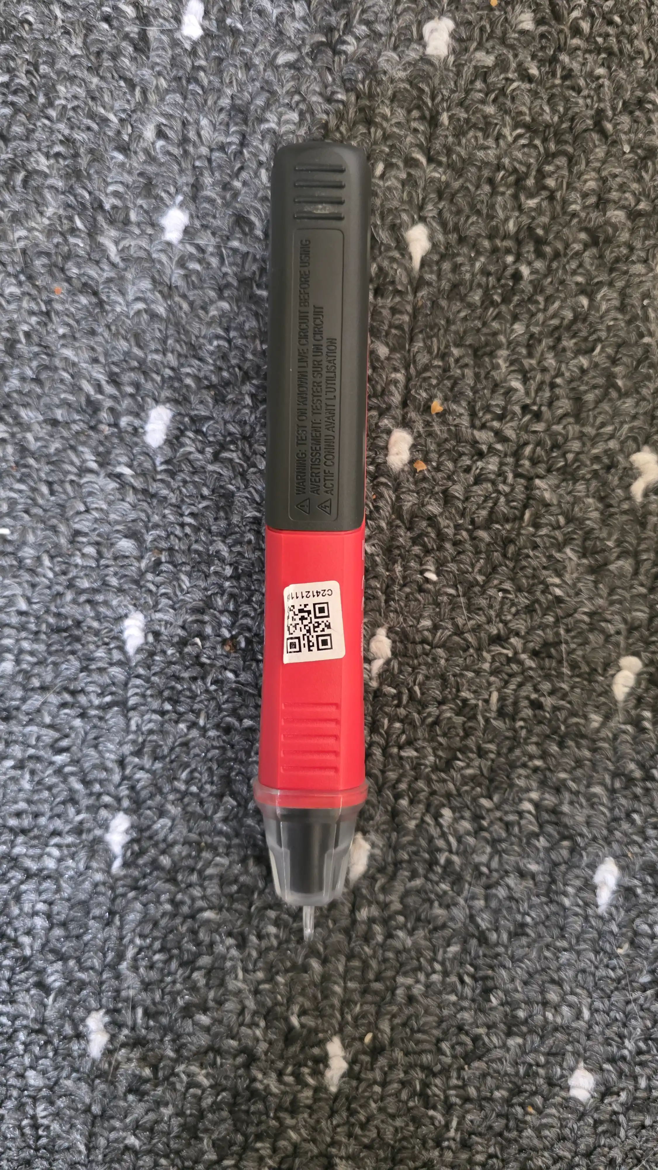 Kontaktsiz detektor, indikator UNI-T UT12D