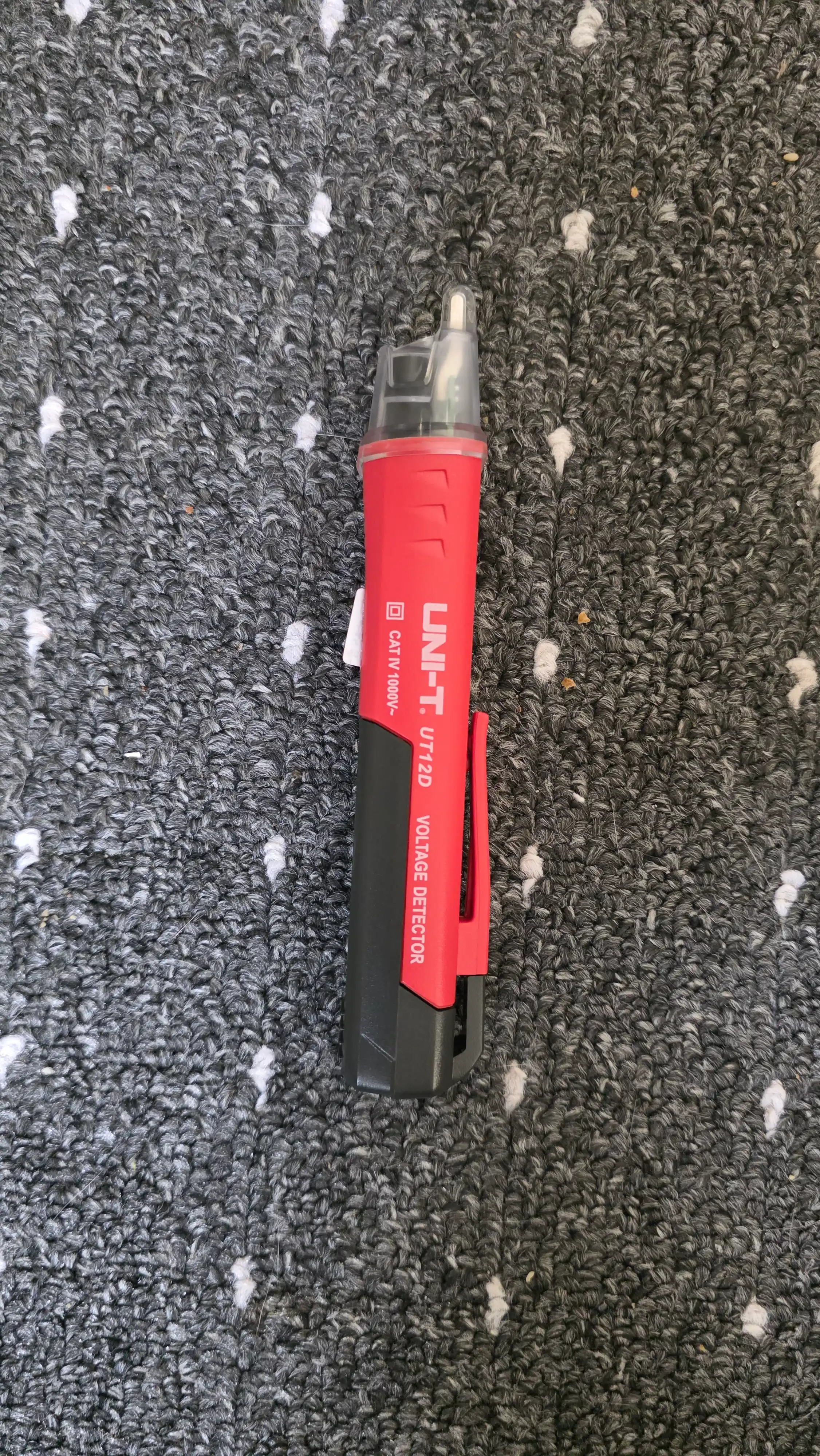 Kontaktsiz detektor, indikator UNI-T UT12D