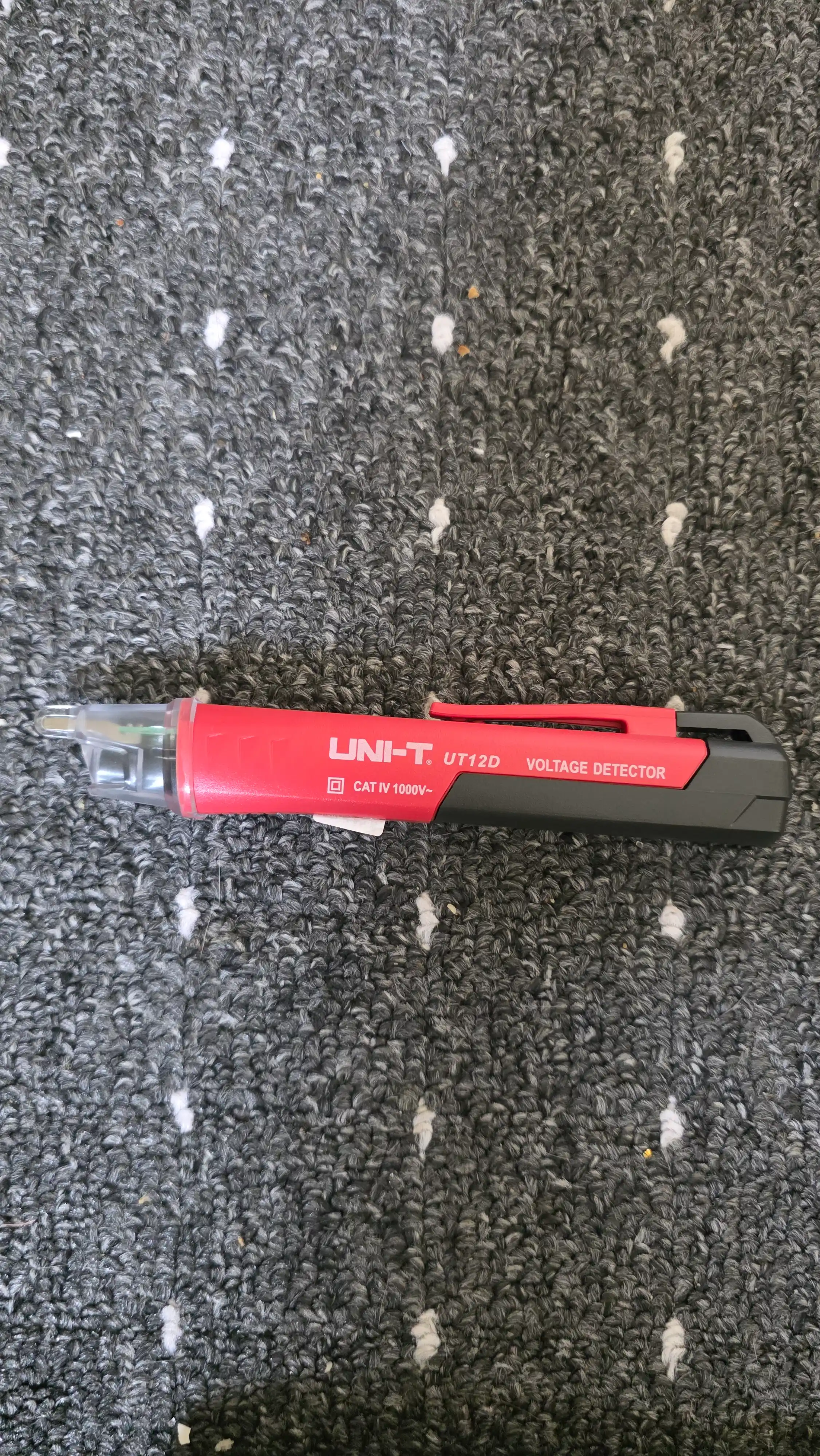 Kontaktsiz detektor, indikator UNI-T UT12D