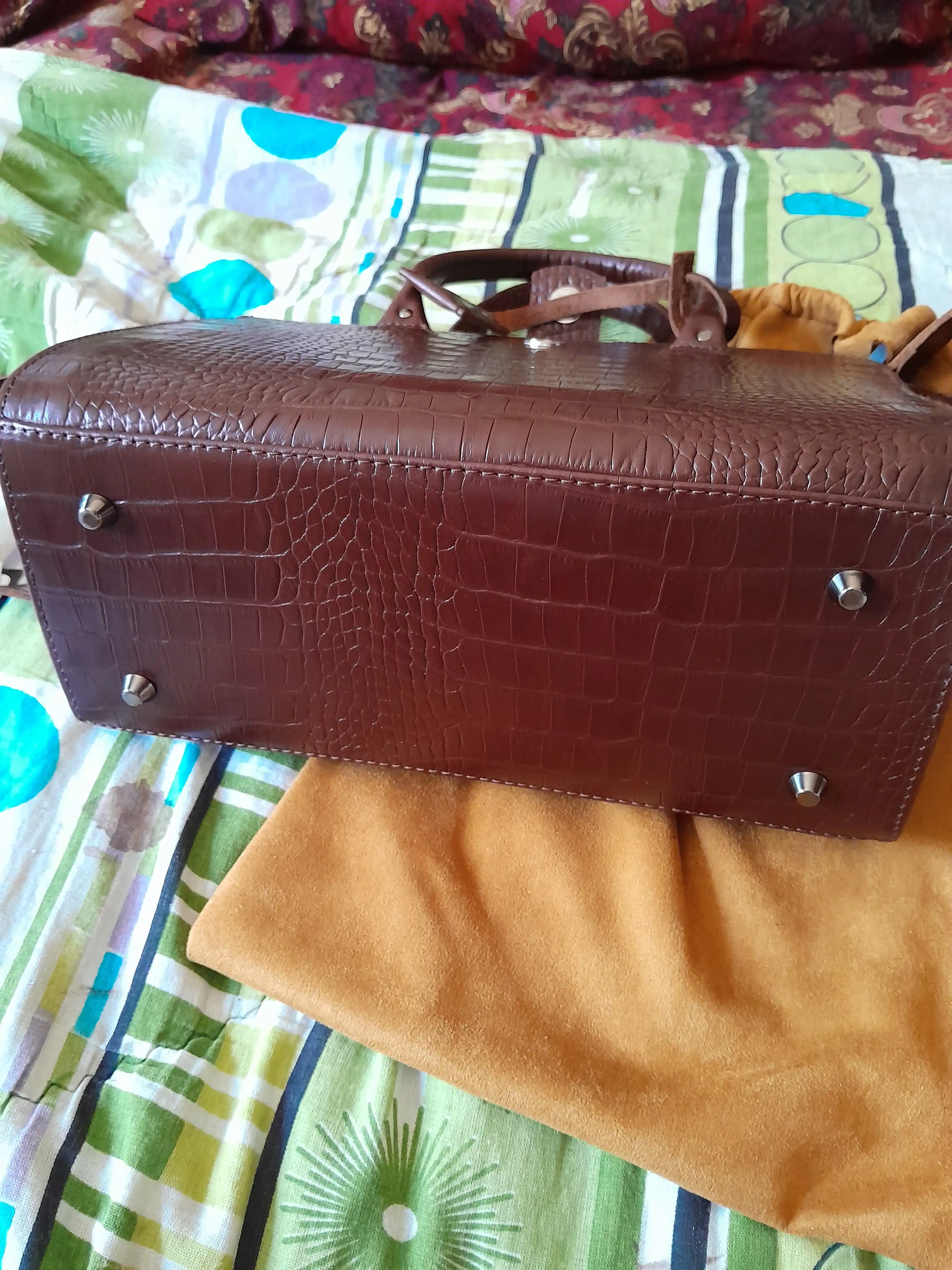 Ayollar sumkasi tabiiy charmdan Black Gator