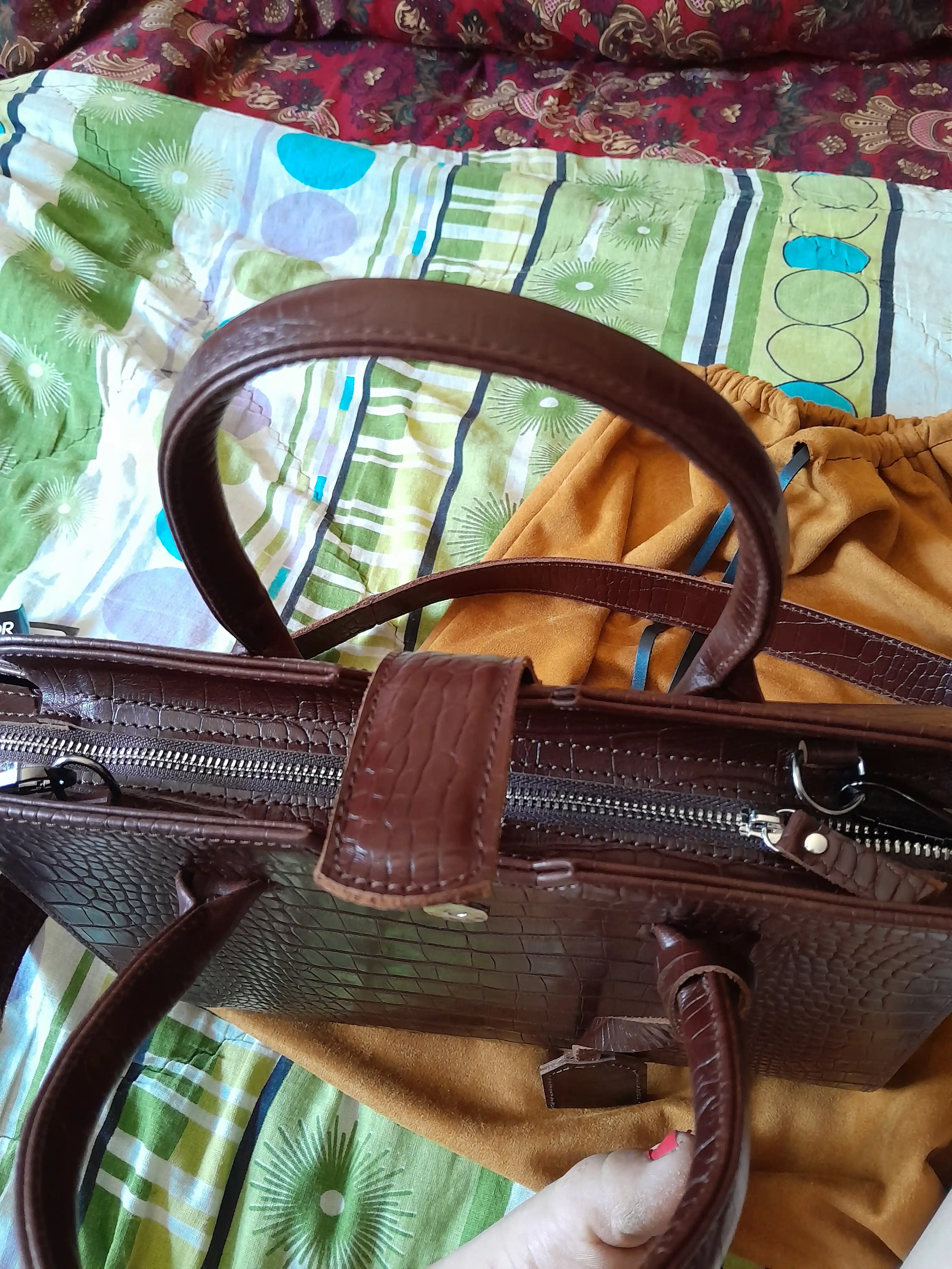Ayollar sumkasi tabiiy charmdan Black Gator