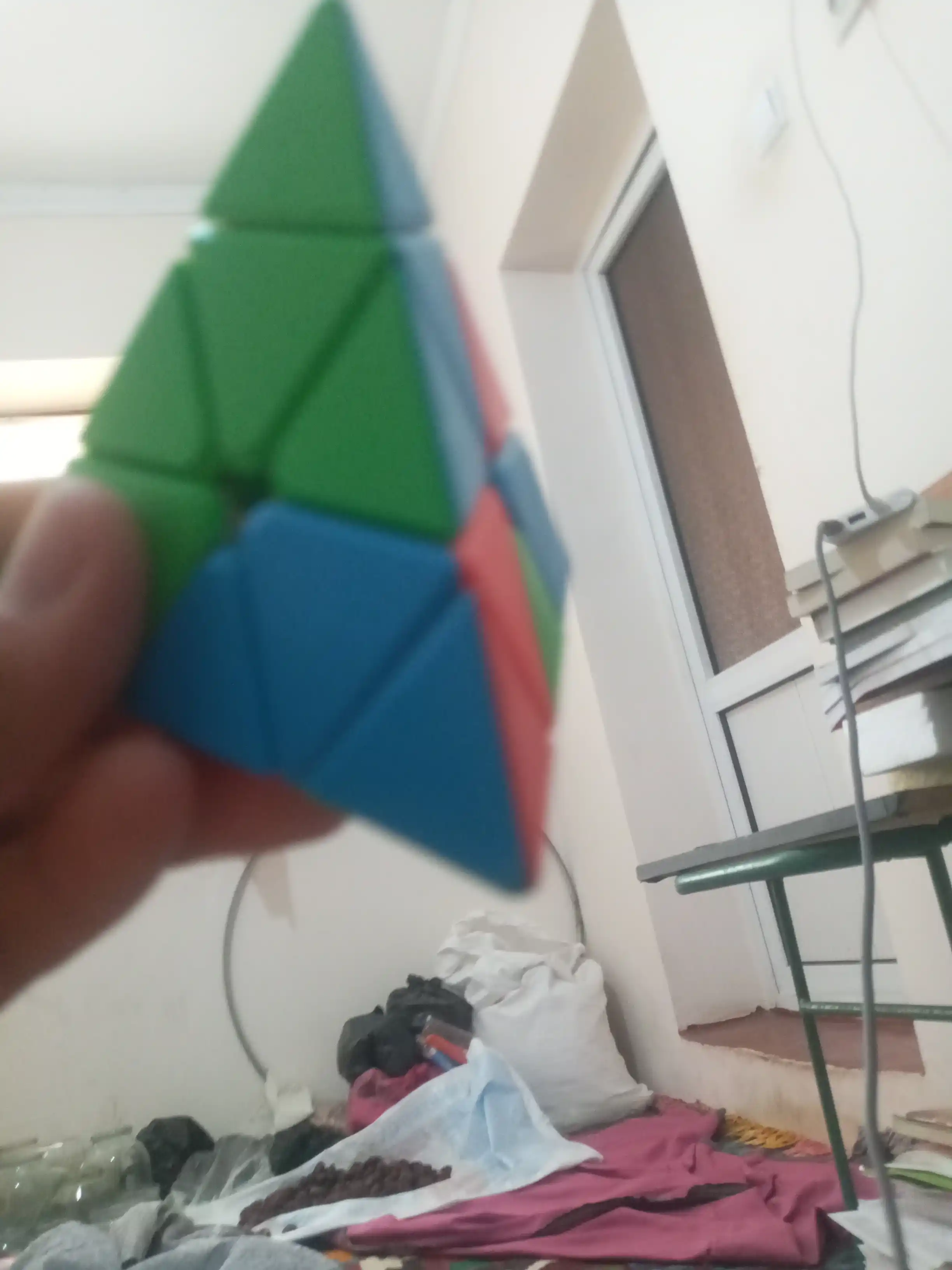 Kubik Rubik piramida
