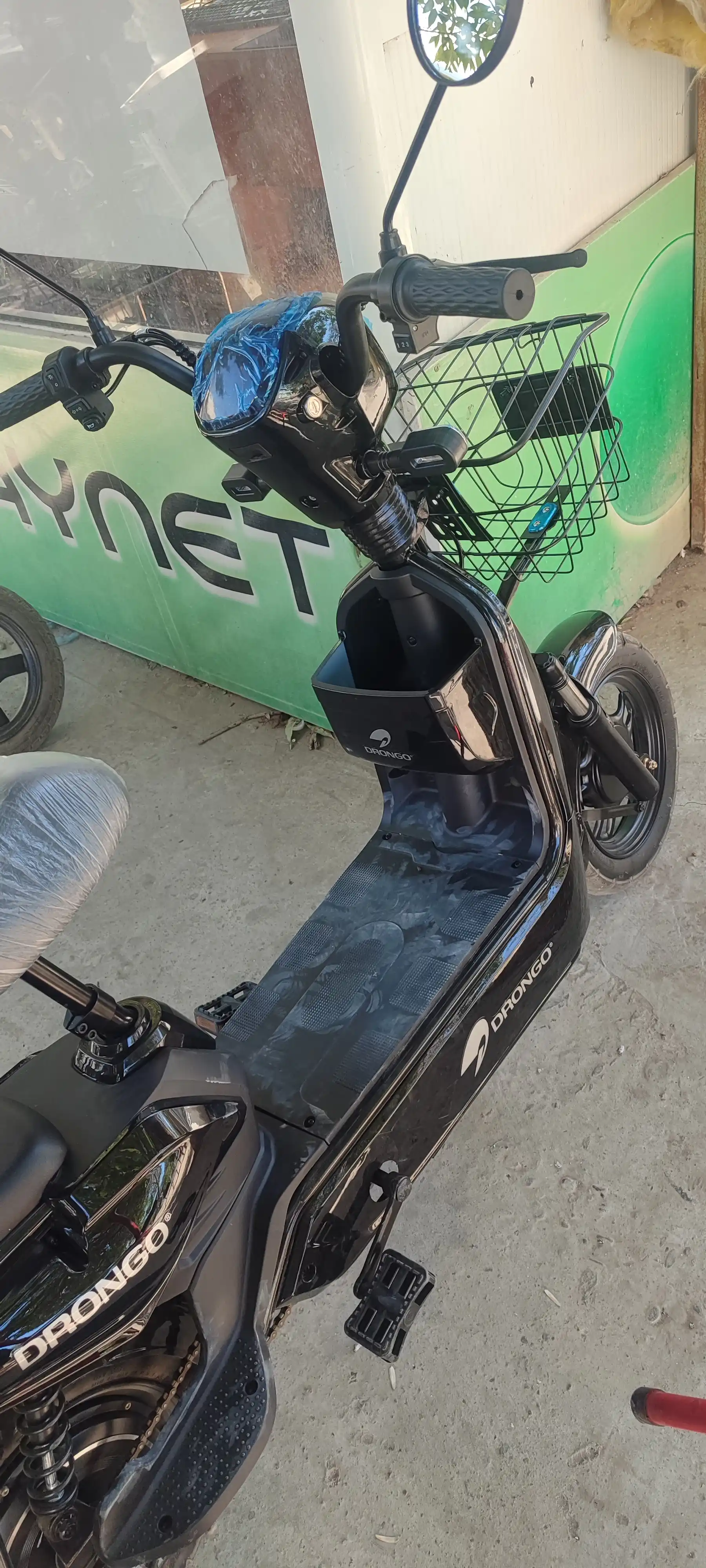 Электроскутер Drongo R14 с бонусом в комплекте