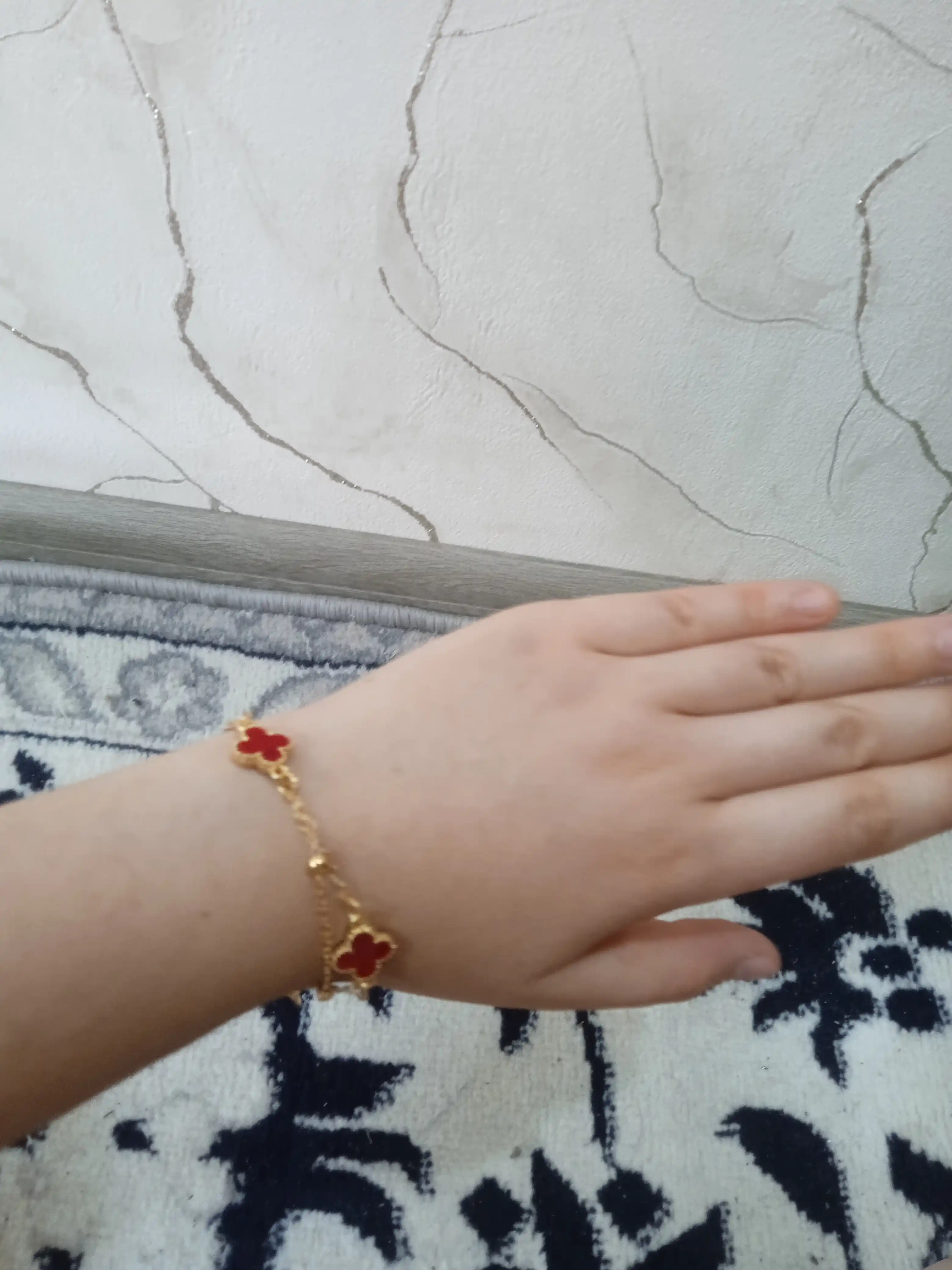 Ayollar bilaguzugi, beda, kapalak, toshli bijuteriya