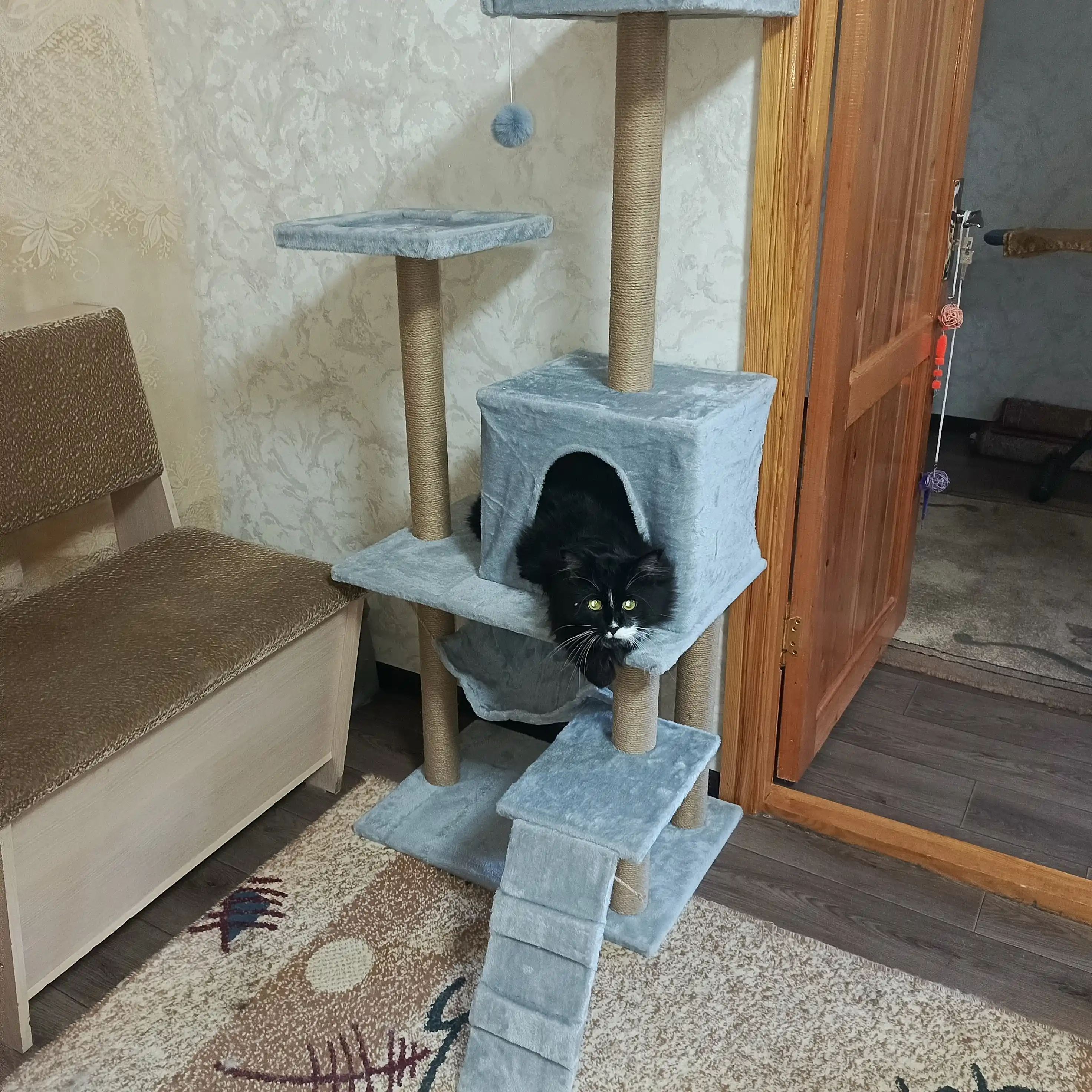 Mushuklar uchun ko'p qavatli tirnash xususiyati beruvchi uy kulrang У006-CN-062