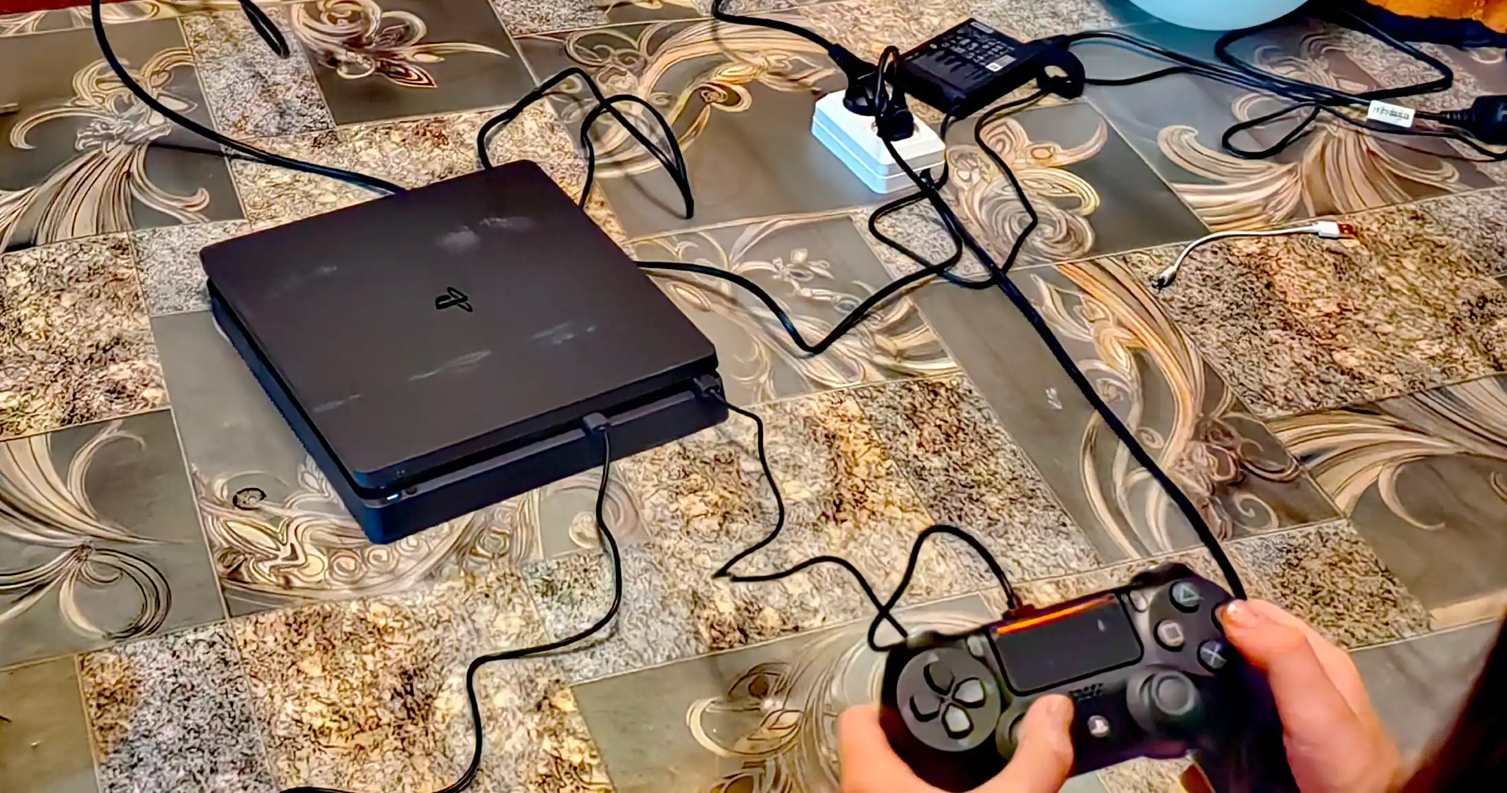 Playstation 4 Pro 1TB 11.00 versiyasi, o‘yinlar bilan