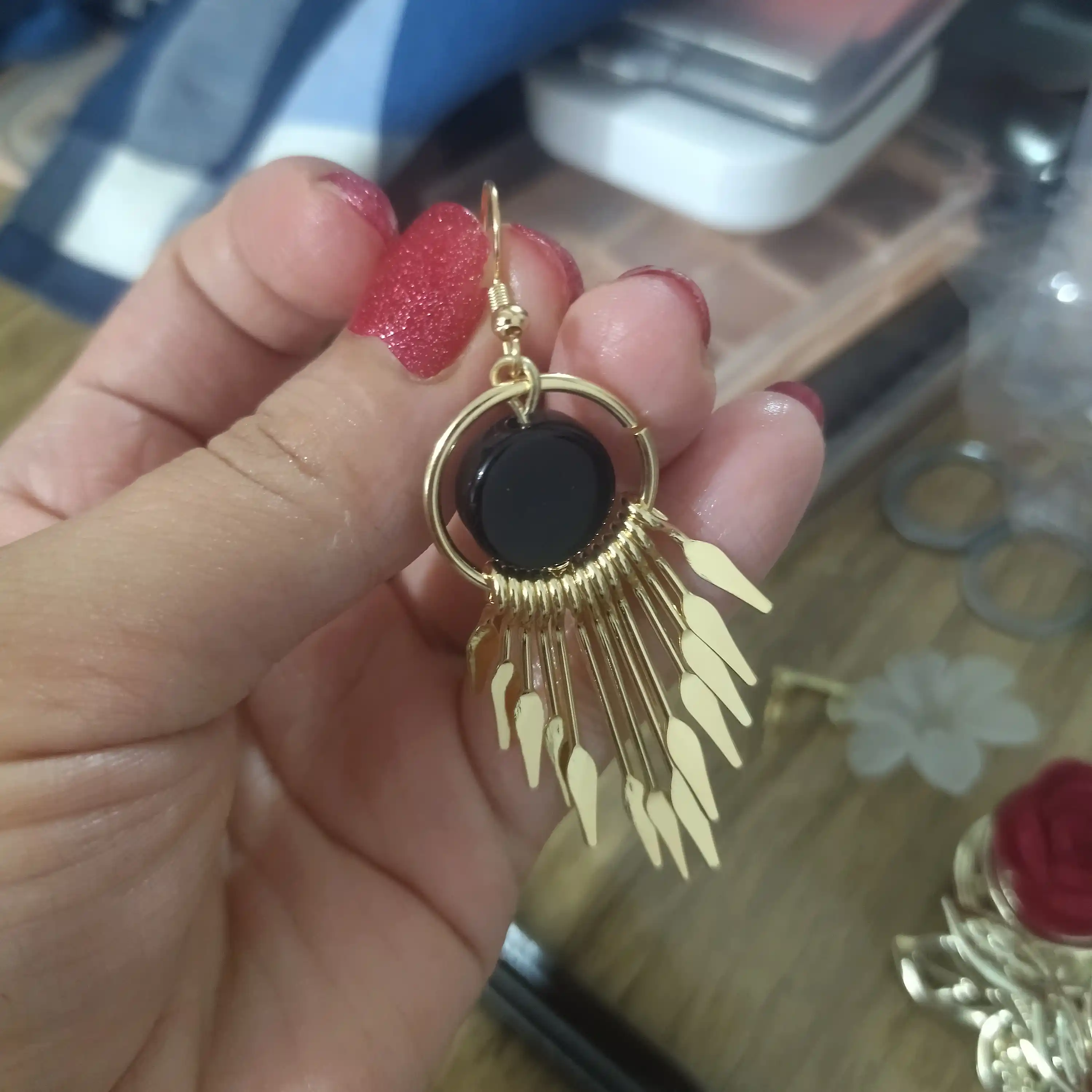 “Zarina Wings” – nafis qanot shaklidagi osma ziraklar, ayollar ziragi