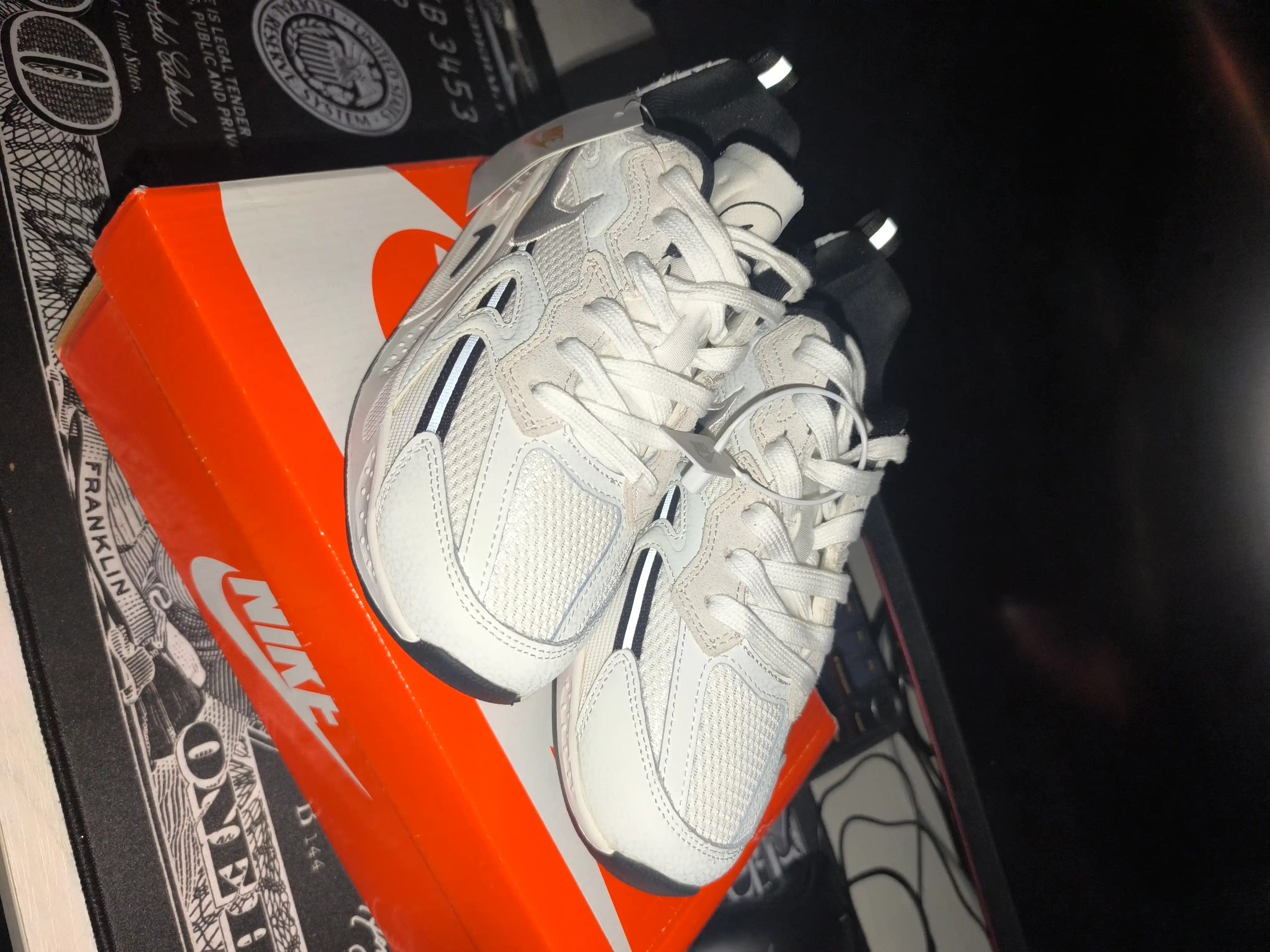 Erkaklar, ayollar, o‘smirlar krossovkalari Nike JAM, zal uchun, sport uchun, 41–45