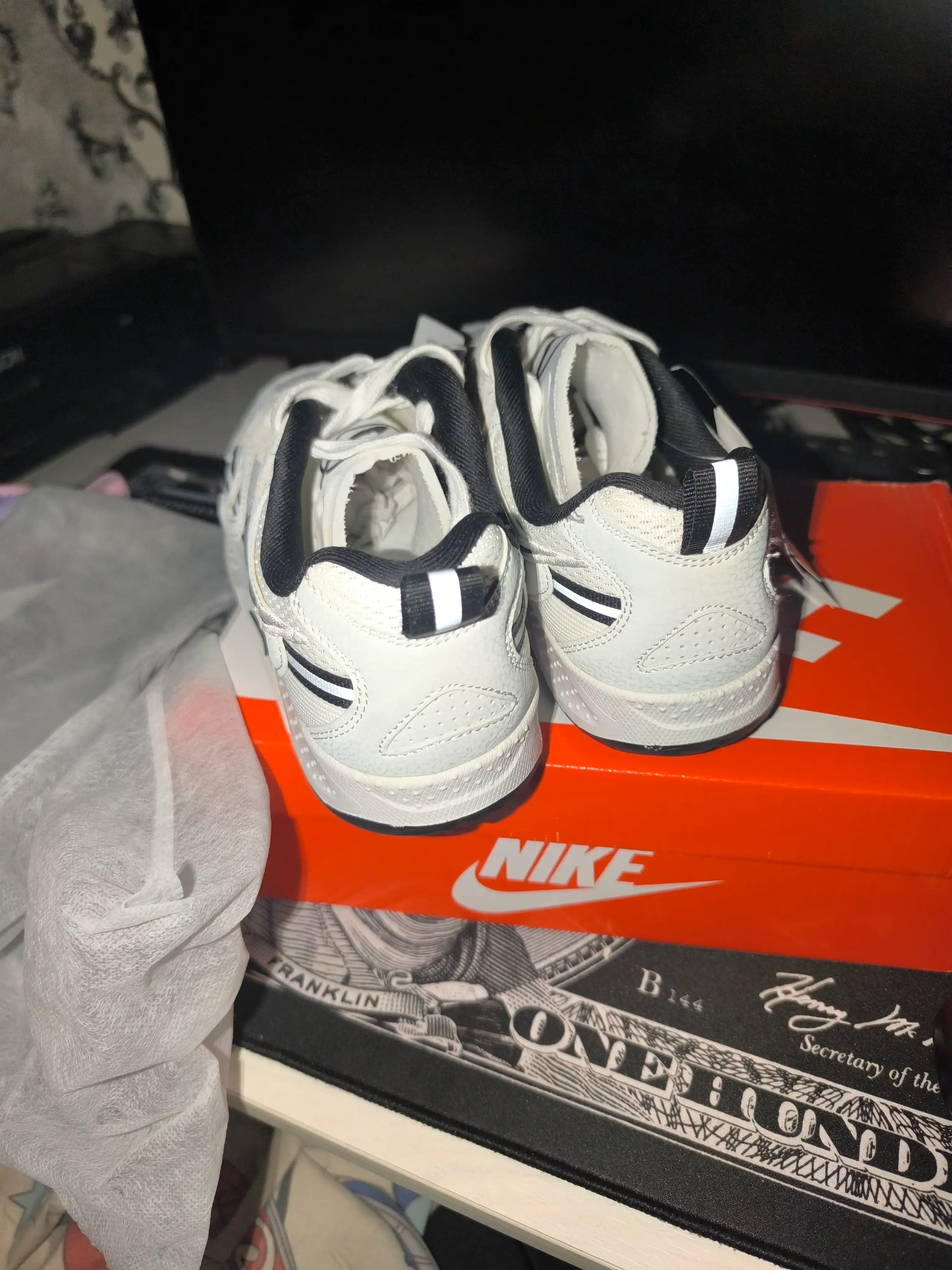 Erkaklar, ayollar, o‘smirlar krossovkalari Nike JAM, zal uchun, sport uchun, 41–45