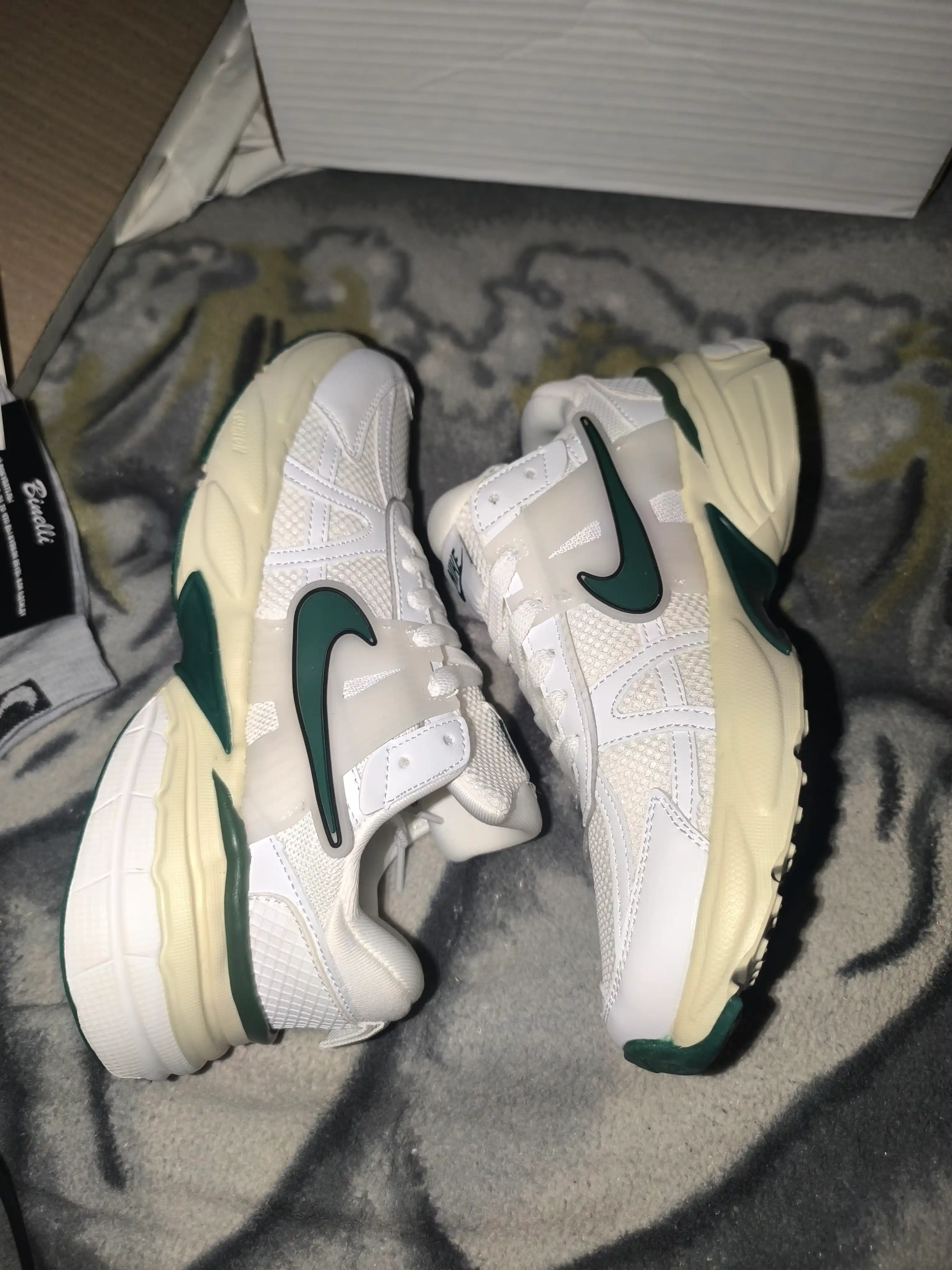 Erkaklar, ayollar va o‘smirlar uchun Nike V2K Run sport krossovkalari,sportzal uchun,40–45