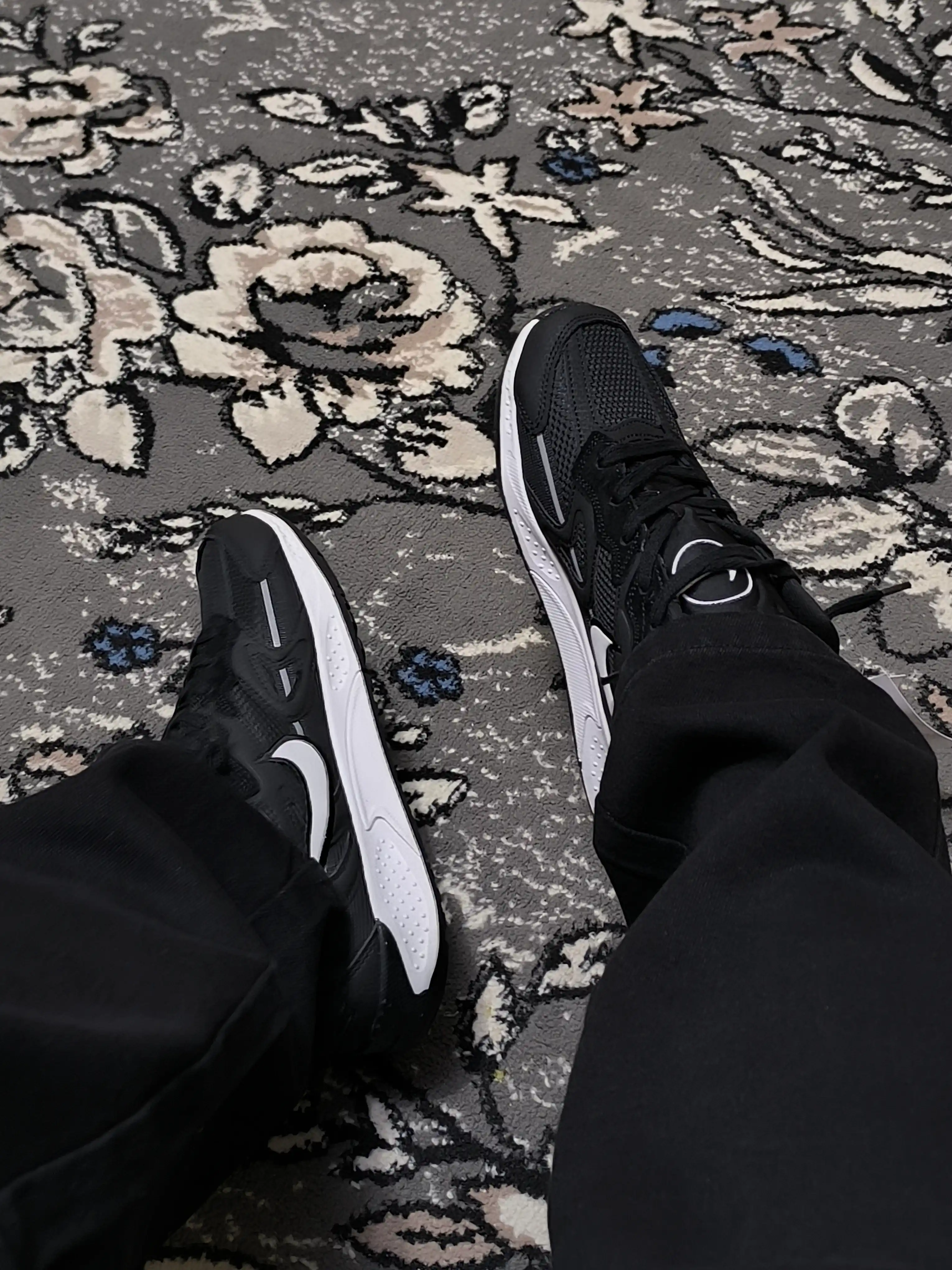 Erkaklar, ayollar, o‘smirlar krossovkalari Nike JAM, zal uchun, sport uchun, 41–45