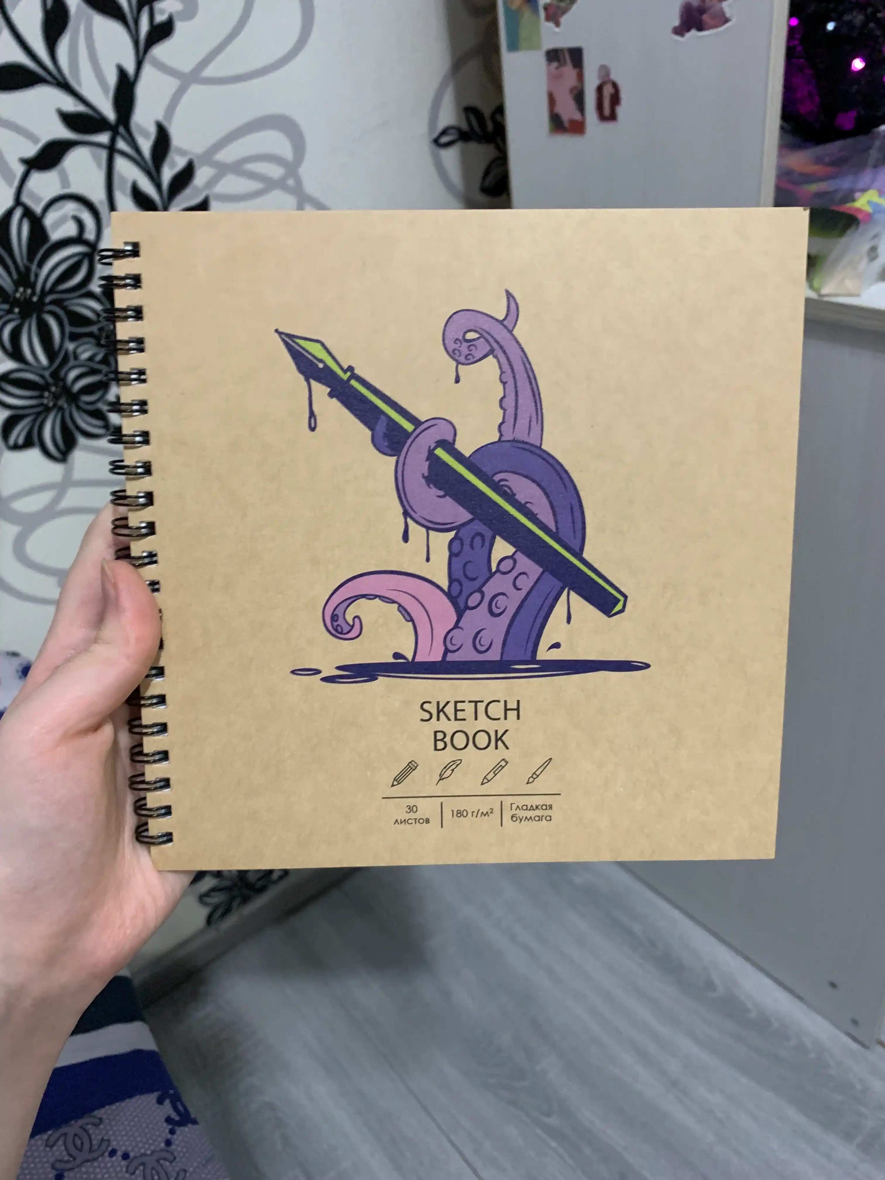 Sketchbook 180 г/м2, твердый переплет, для творчества, рисования, графики и эскизов