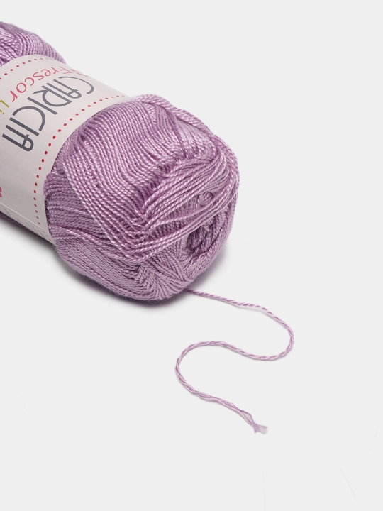 To'quv ipi Caricia - 375 m, 75 g, 100 % akril, qadoqda 1 dona