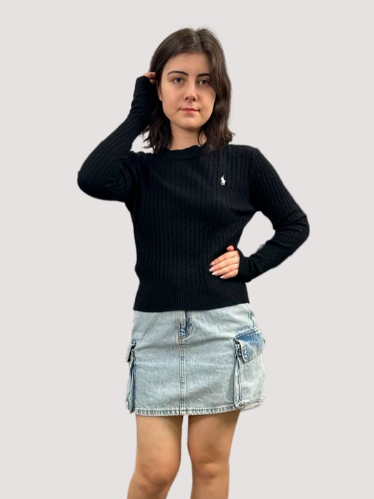 Ayollar uchun jemper kashta bilan, standart o'lcham