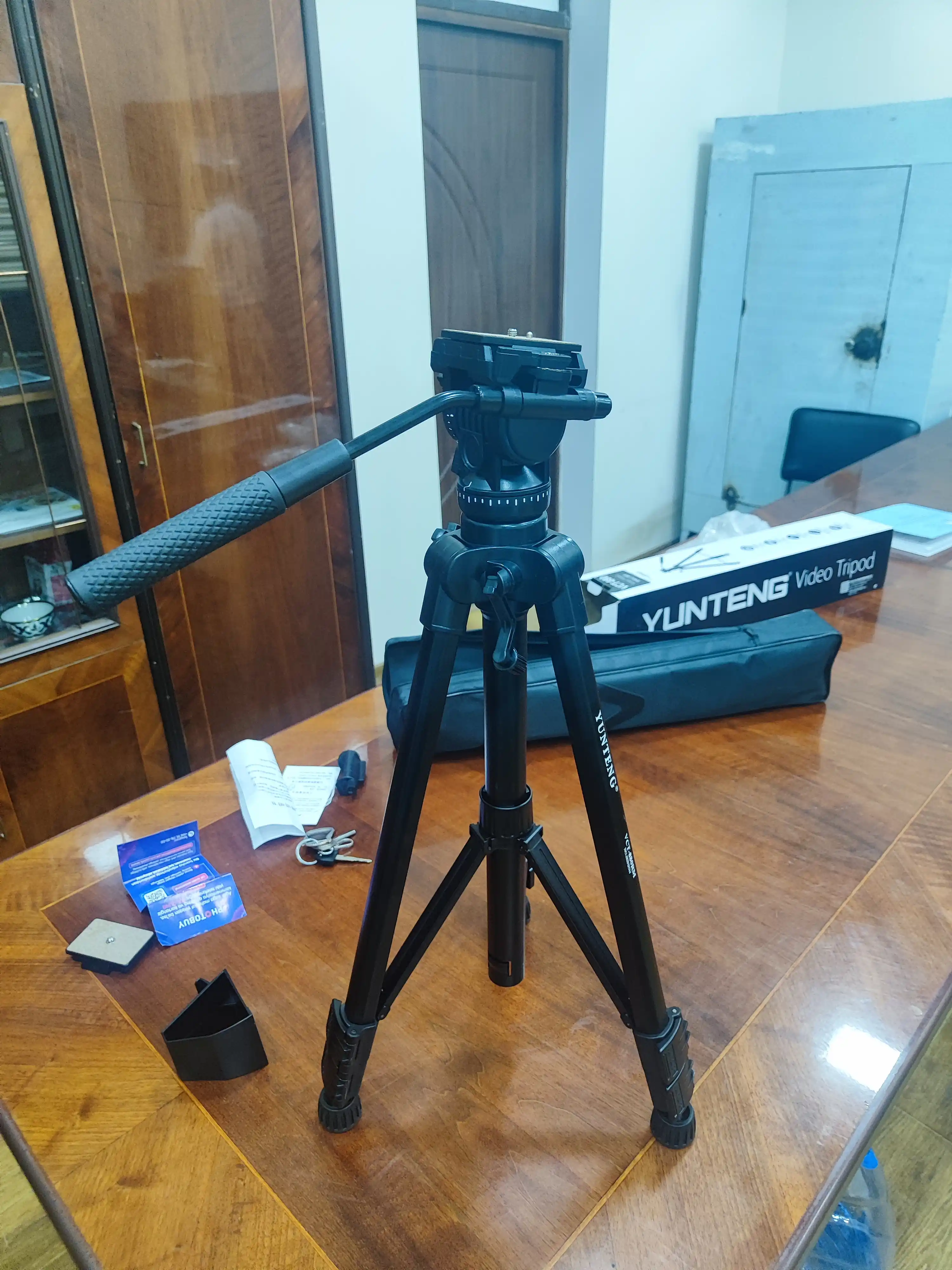 Штатив для камеры и телефона VCT-880