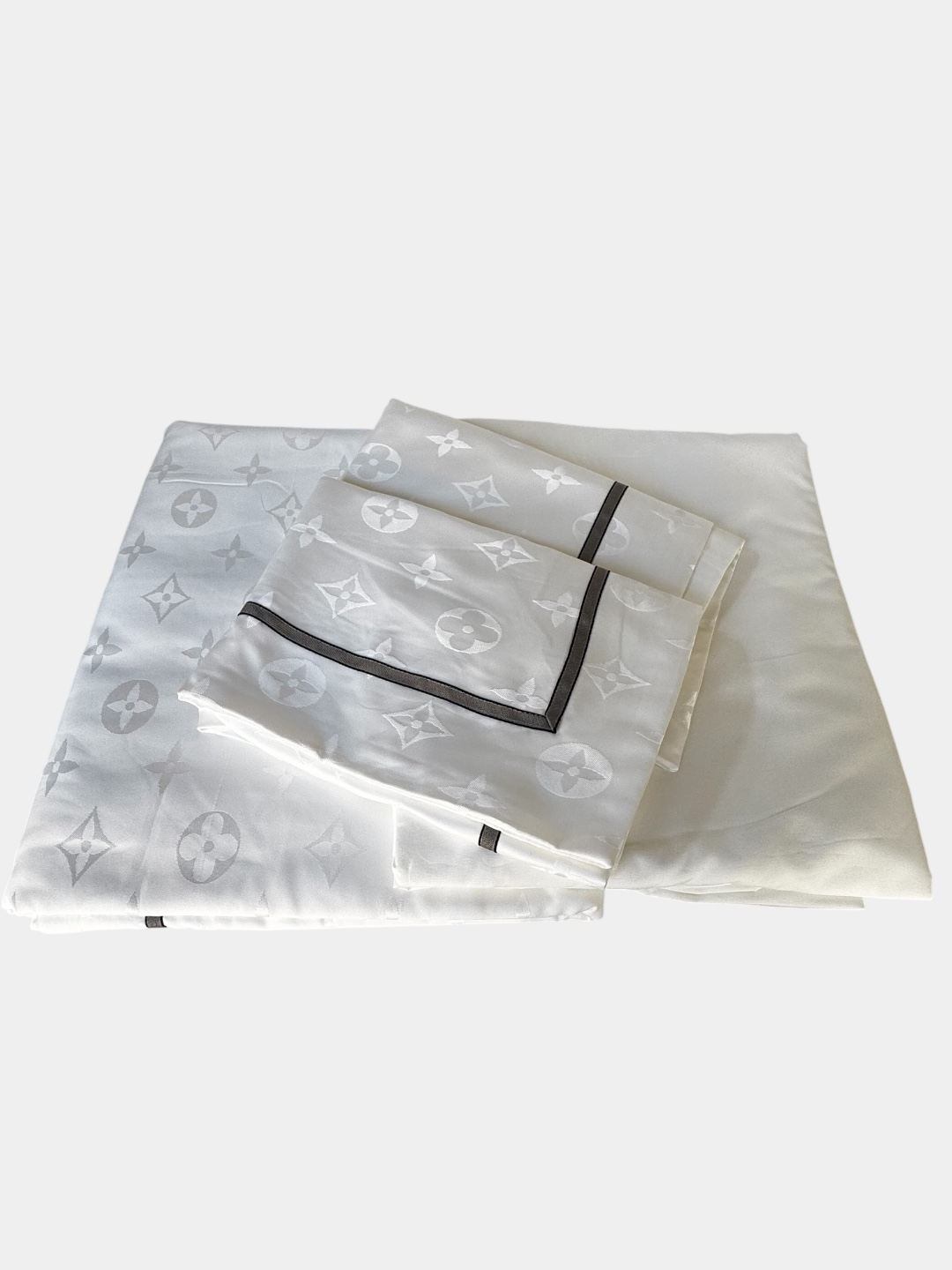 Katta siklar bilan tranny porno tomosha qiling