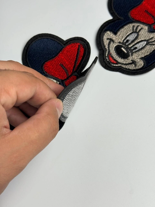 Erkaklar va ayollar uchun metall emblem, etiketka, kashta tikish