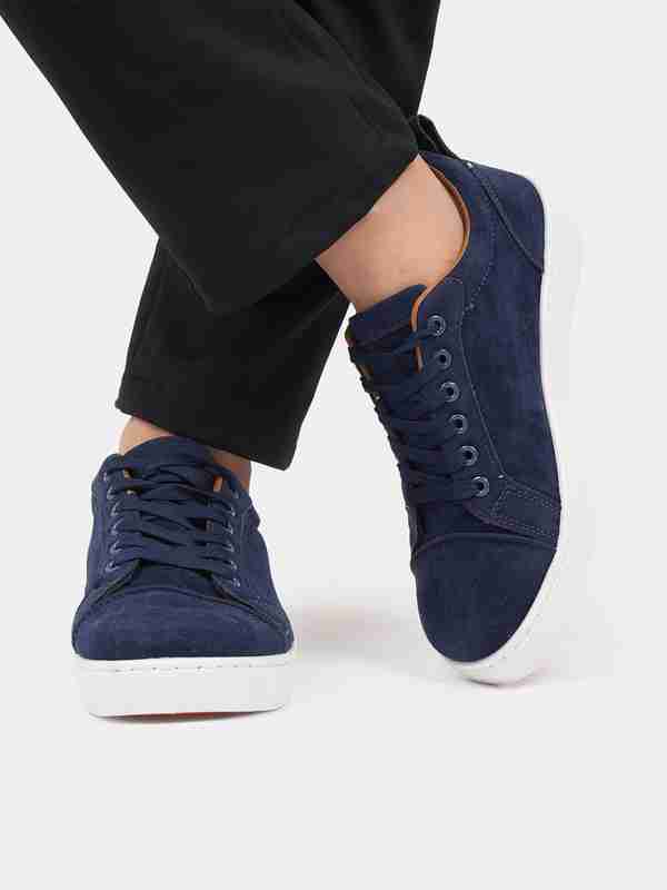 Oshxonada jinsiy aloqada bolgan jozibali er-xotin porno videoda kim rol oynagan?